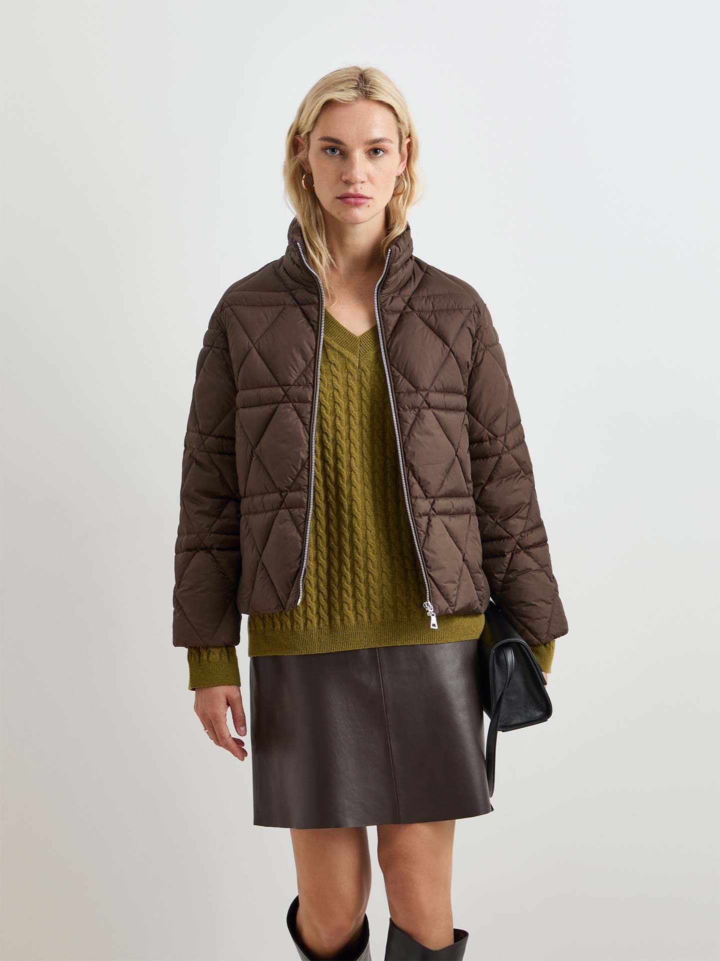 Blusão Acolchoado com Gola Subida