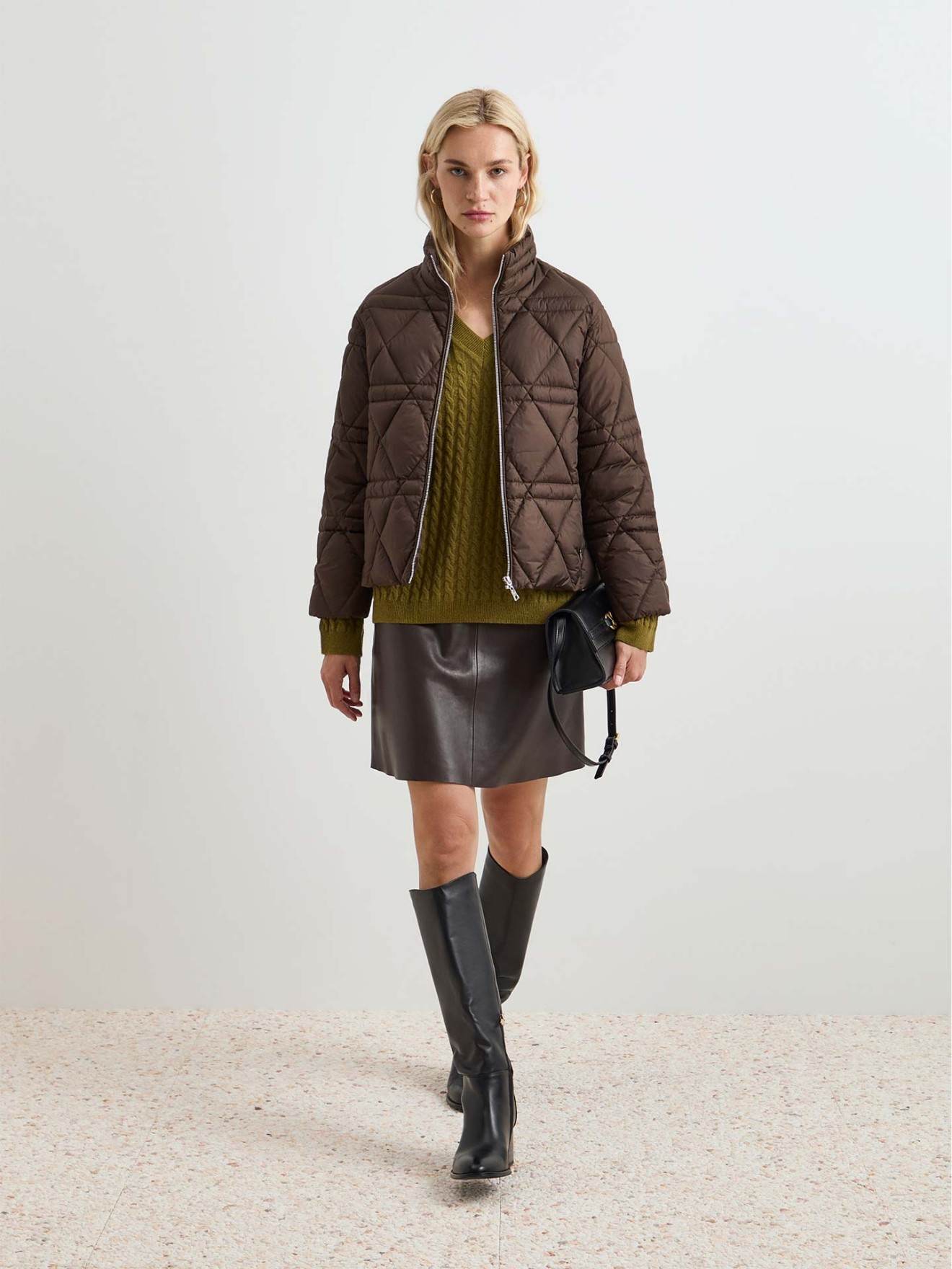 Blusão Acolchoado com Gola Subida