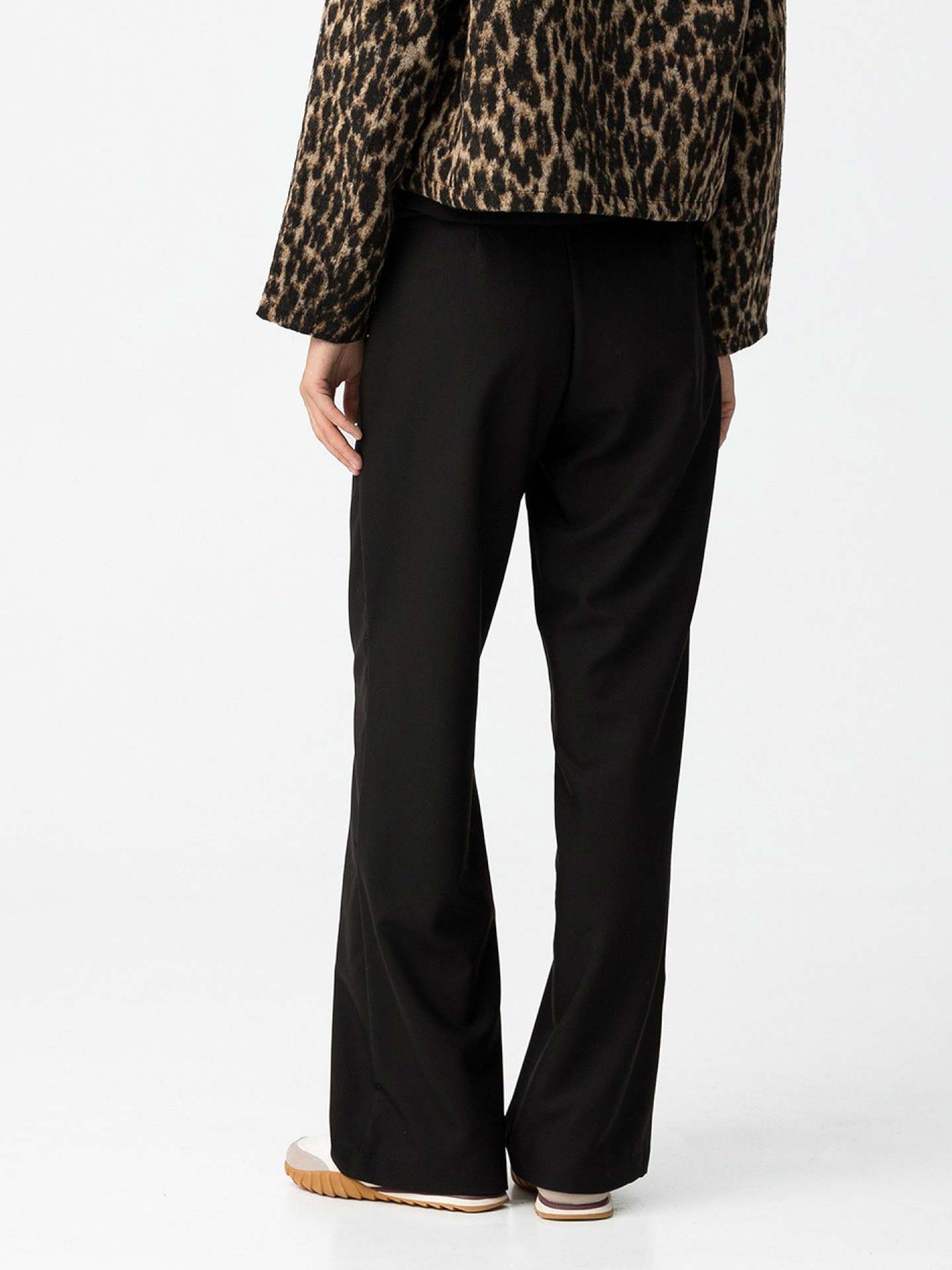 Calças Straight Fit