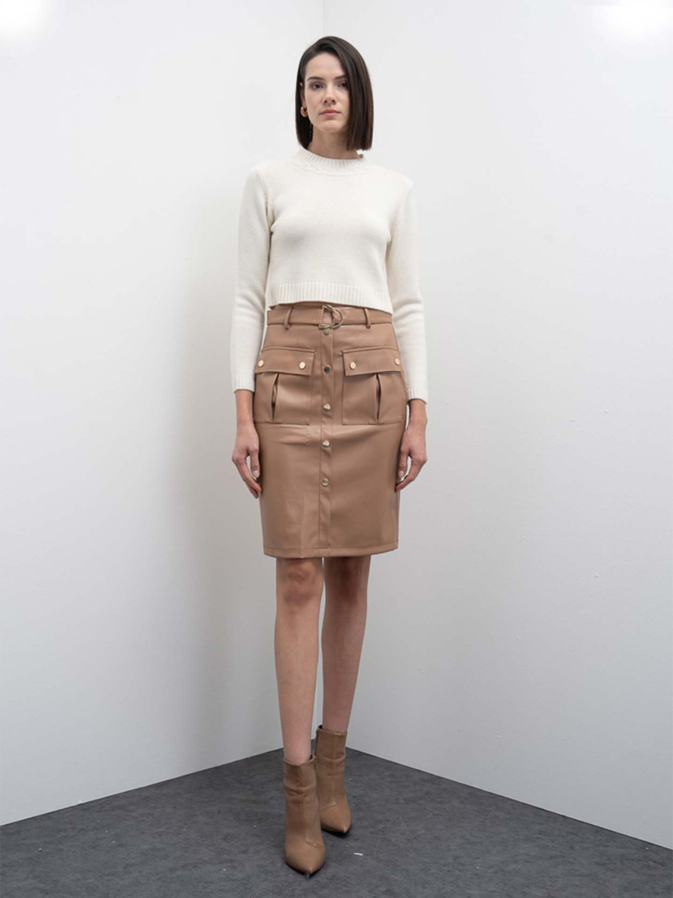 Saia Lpis Midi em Eco Pele