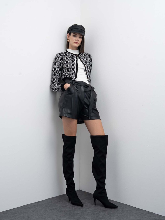 Calções de Eco Pele