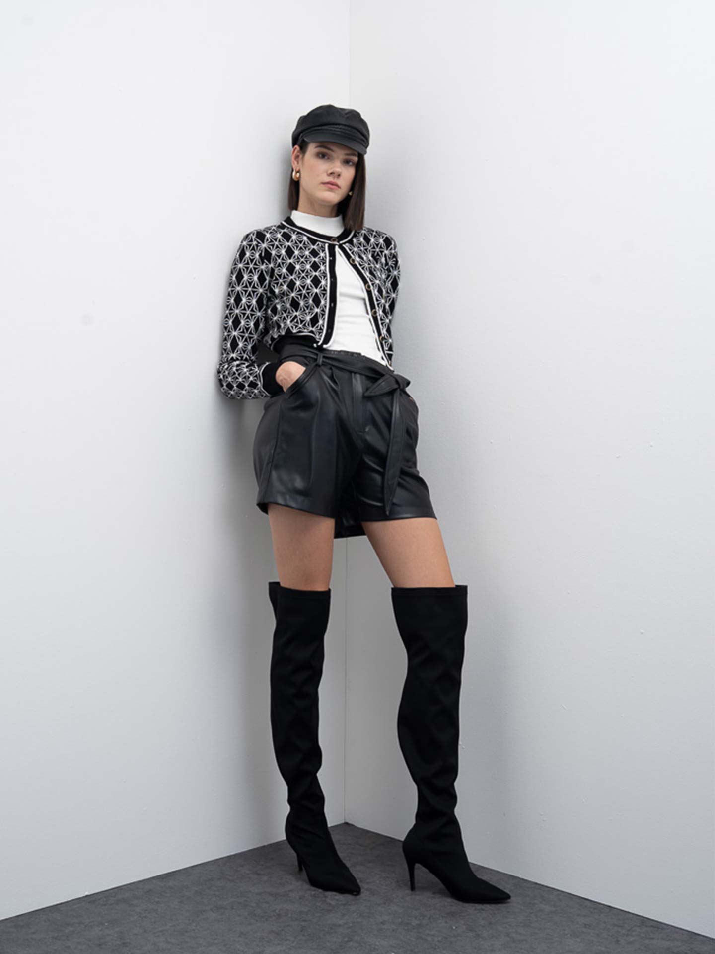 Calções de Eco Pele