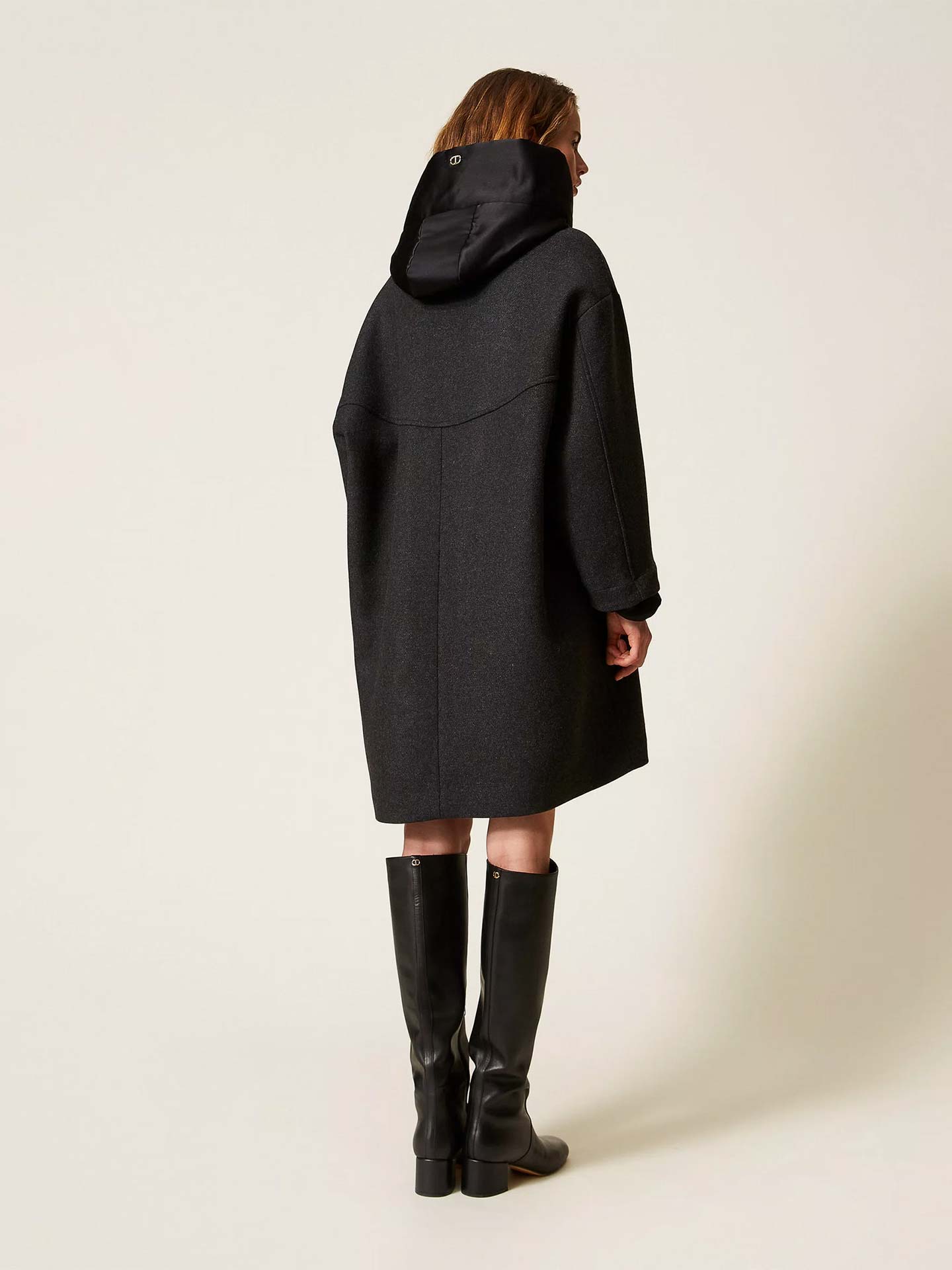 Casaco de Lã com Capuz