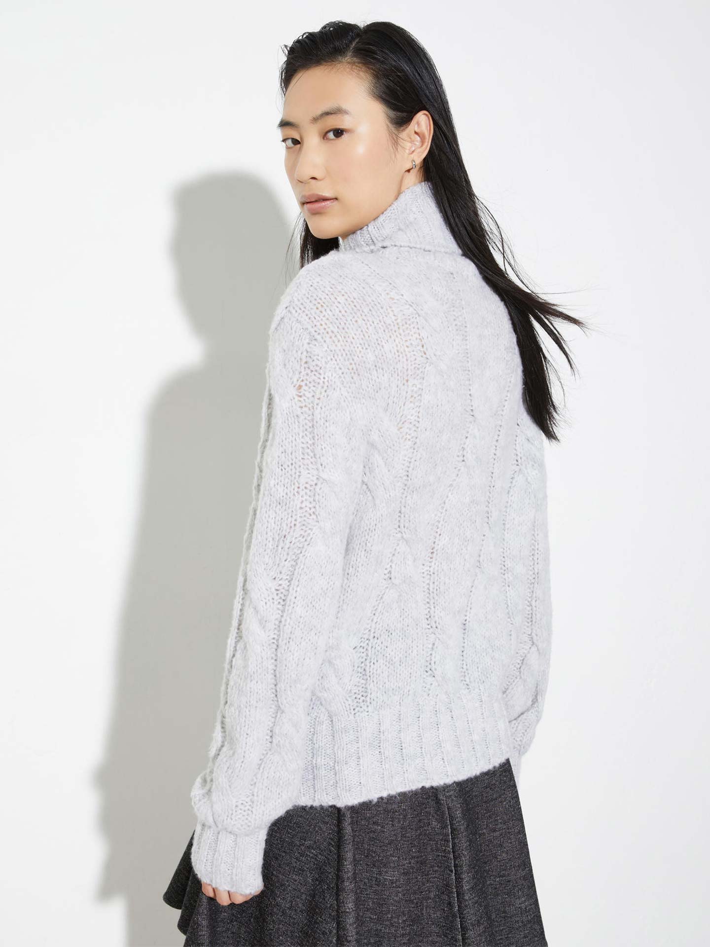 Camisola de Malha Trançada com Gola Alta Antille