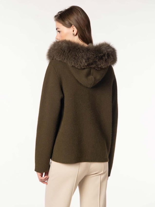 Casaco de Malha com Capuz