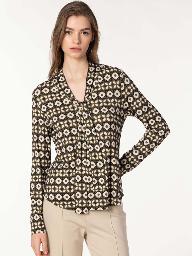 Blusa com Lao