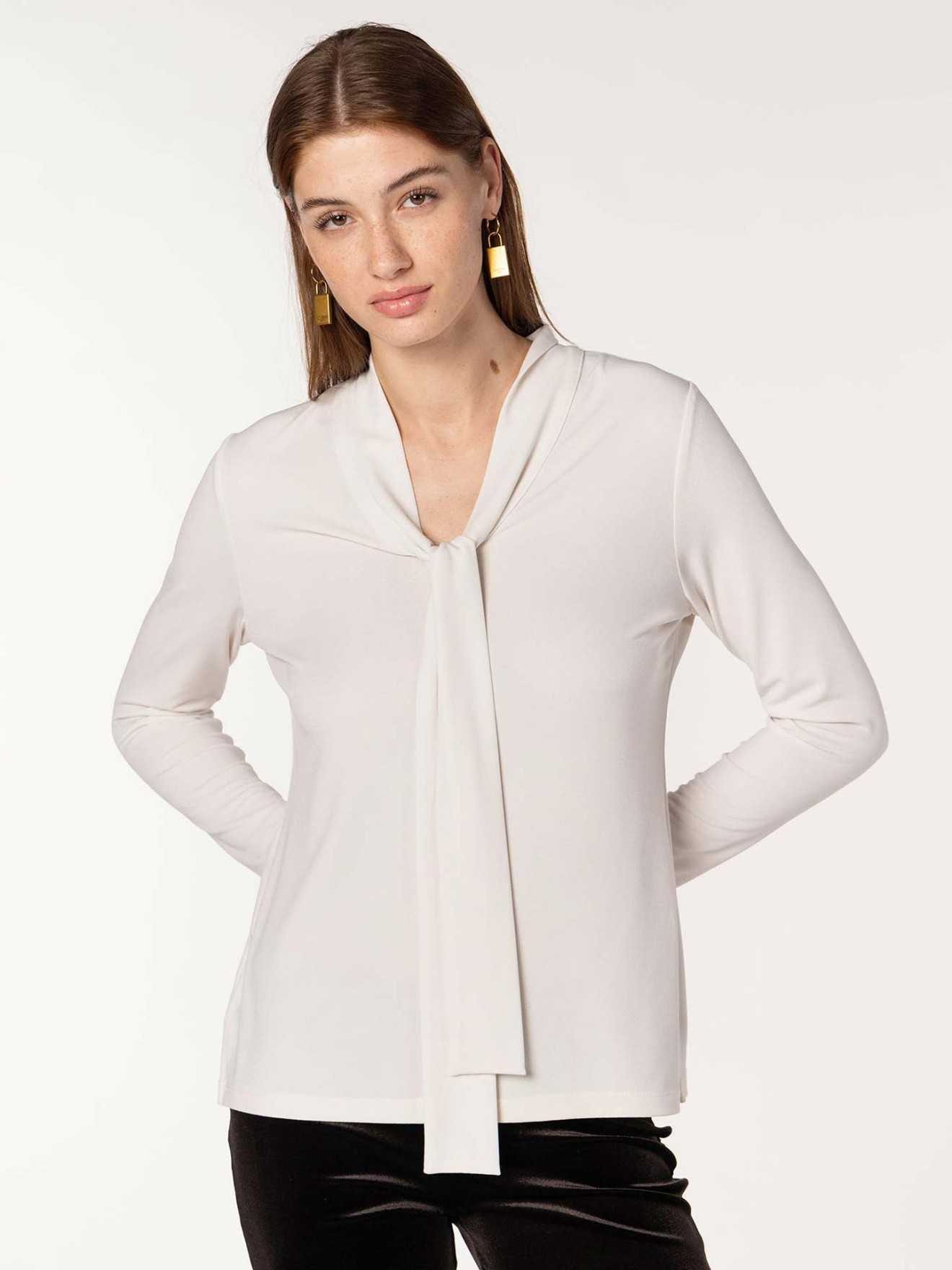 Blusa com Lao no Decote
