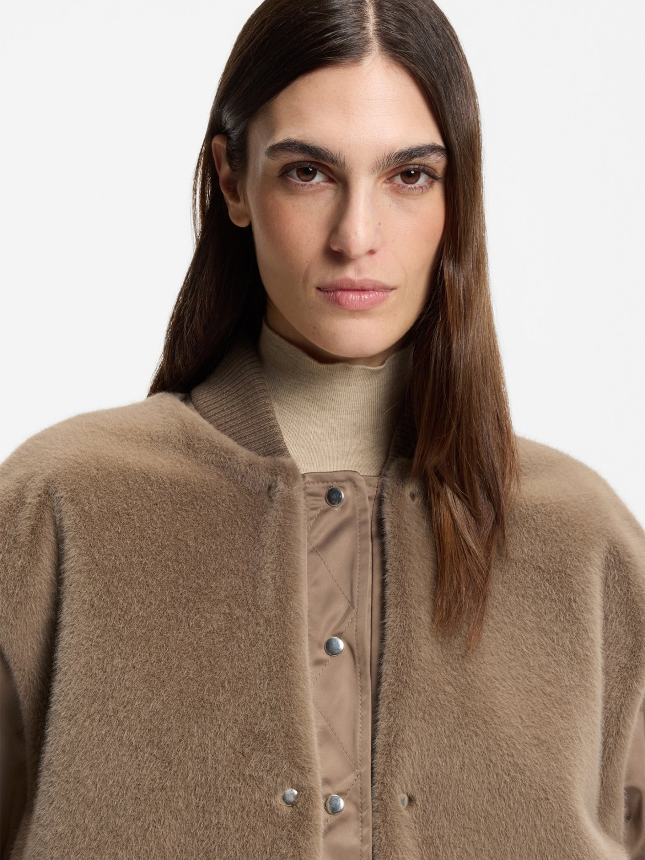 Blusão Bomber de Pelo Sintético