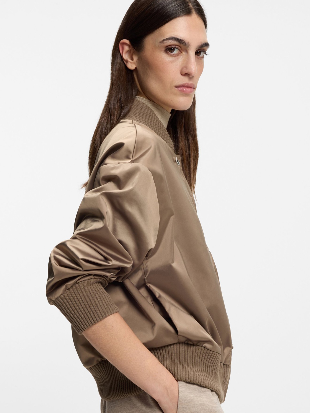 Blusão Bomber de Pelo Sintético