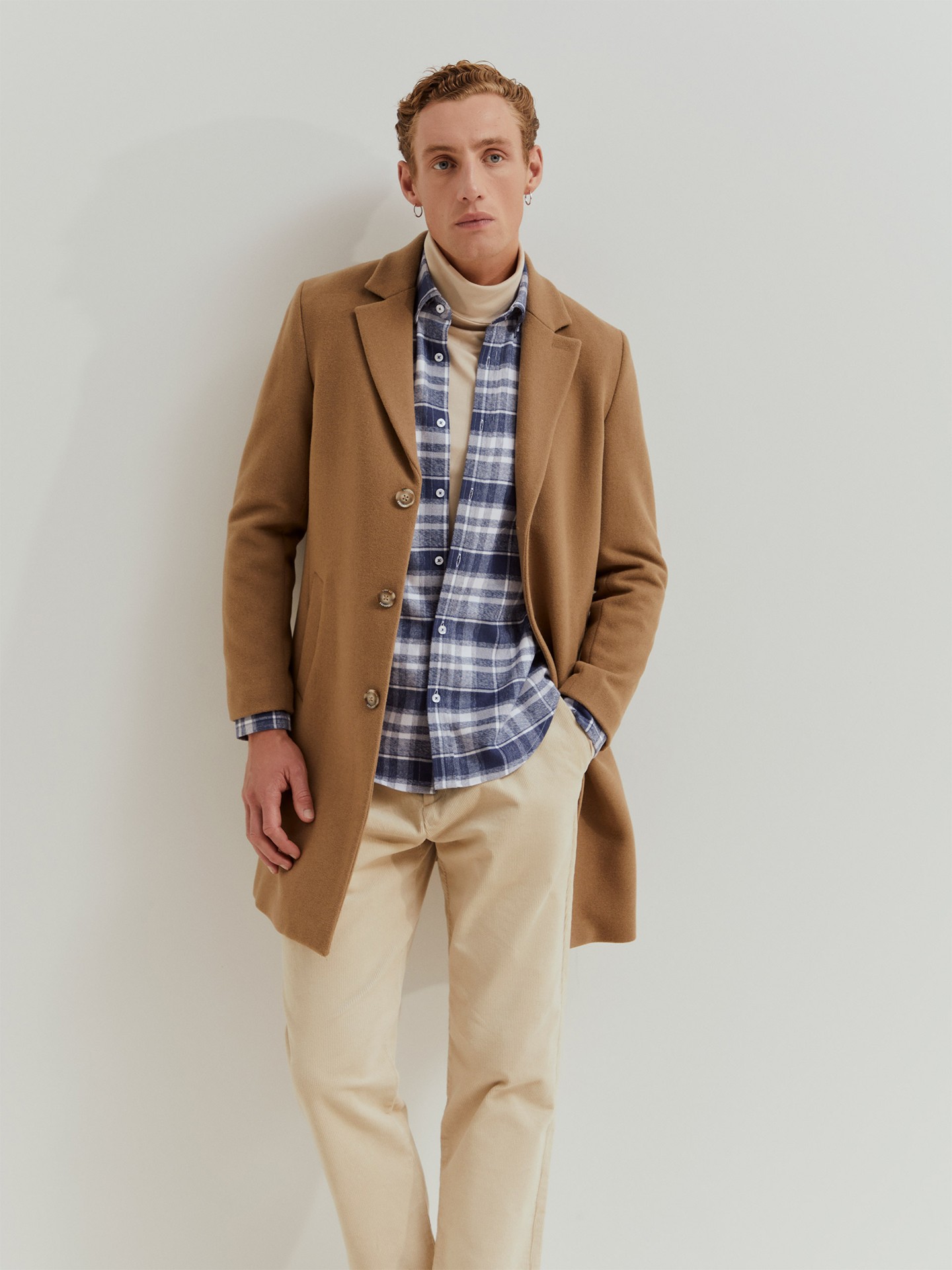 Sobretudo com Gola Clássica