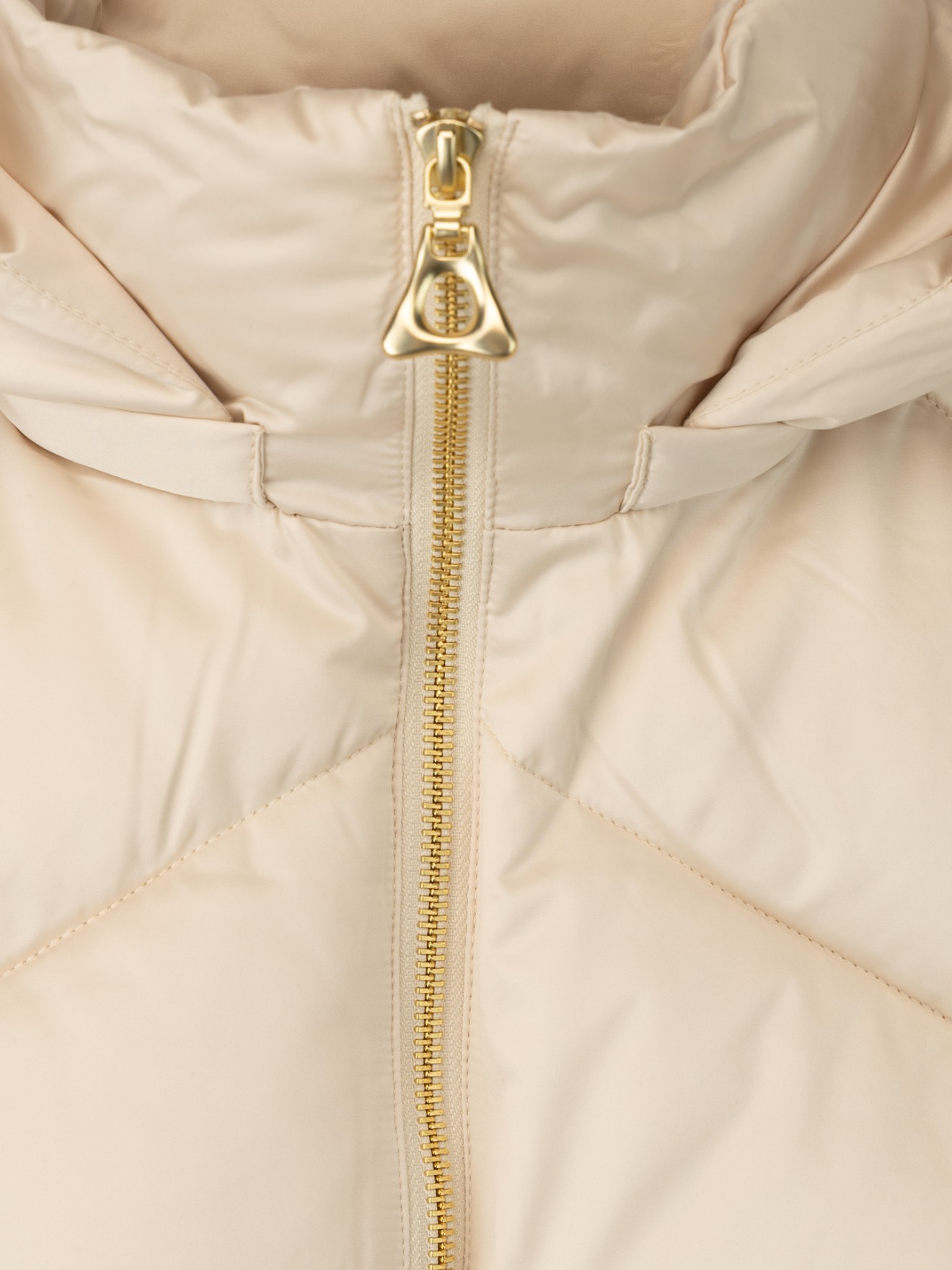 Blusão Comprido com Capuz