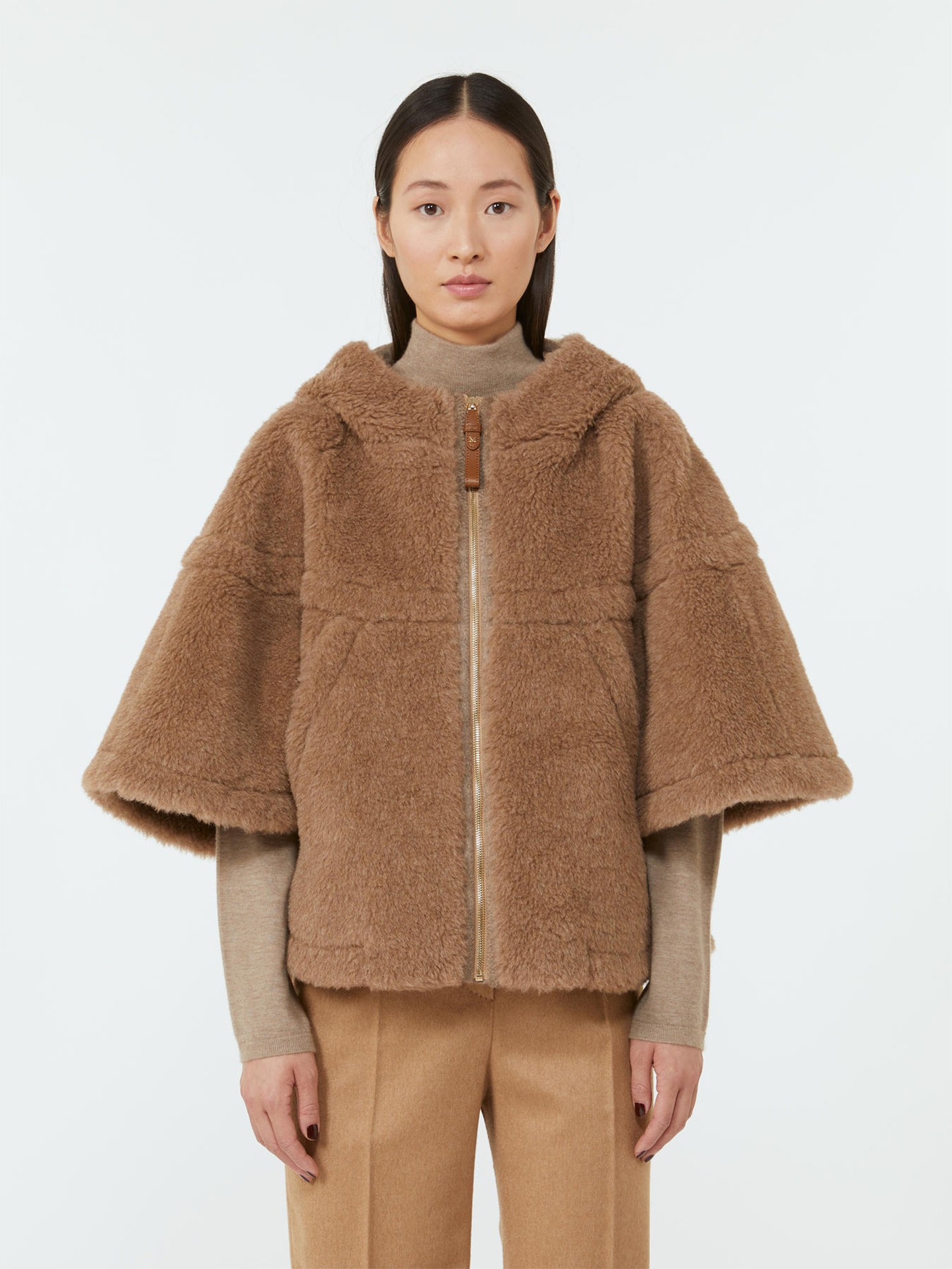 Capa com Capuz Petalo4