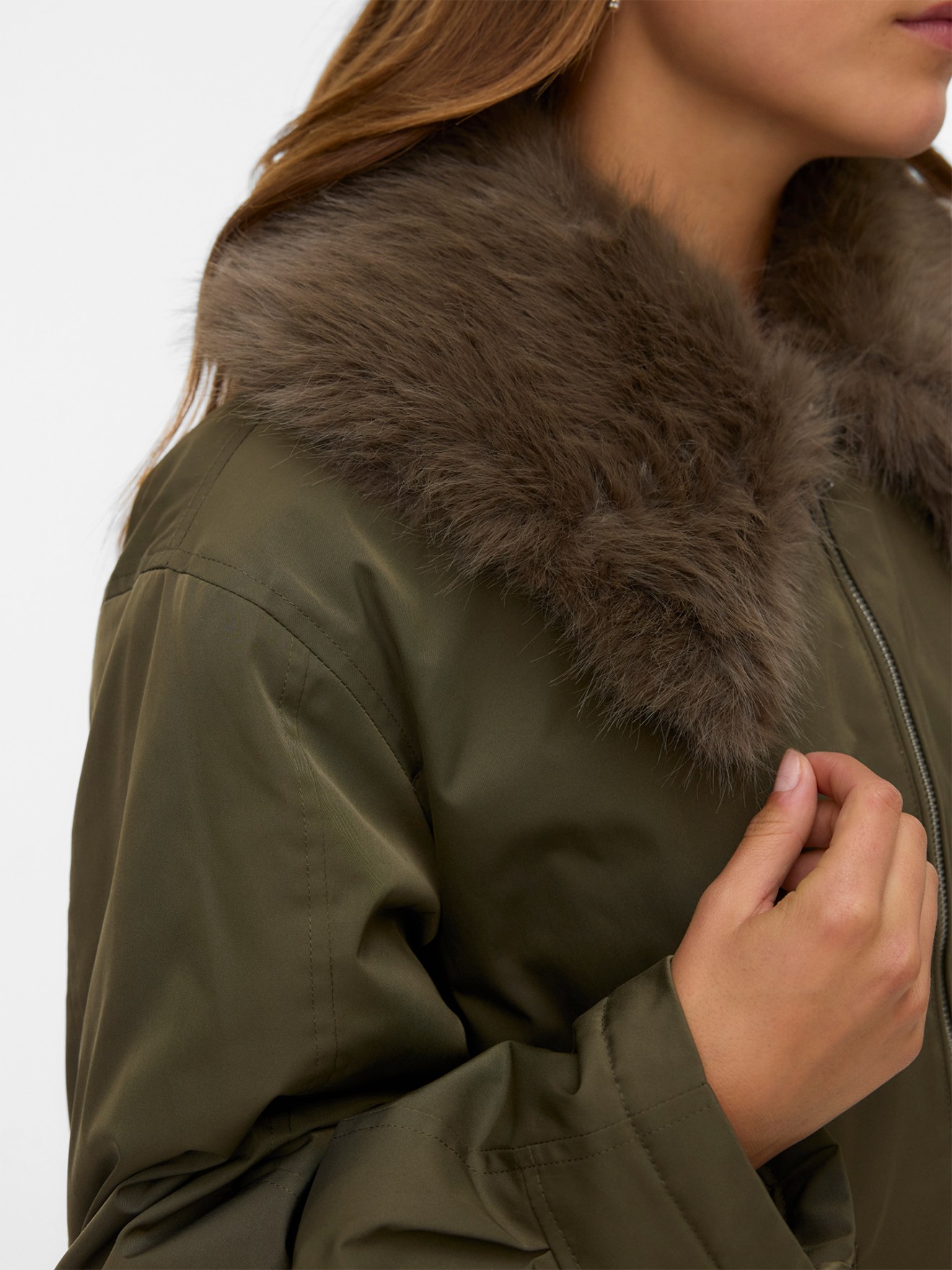 Parka com Gola de Pelo Sintético Seoul
