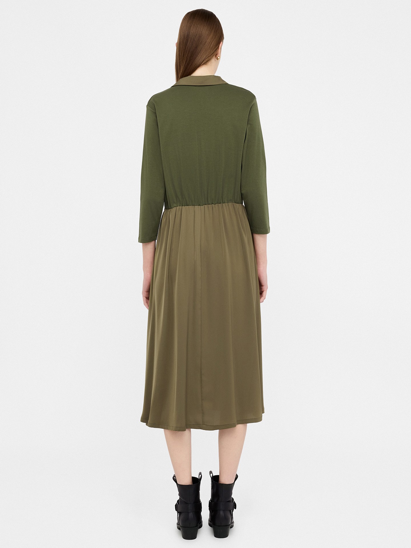 Vestido Midi com Decote em V