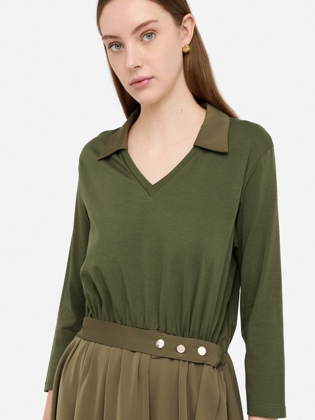 Vestido Midi com Decote em V