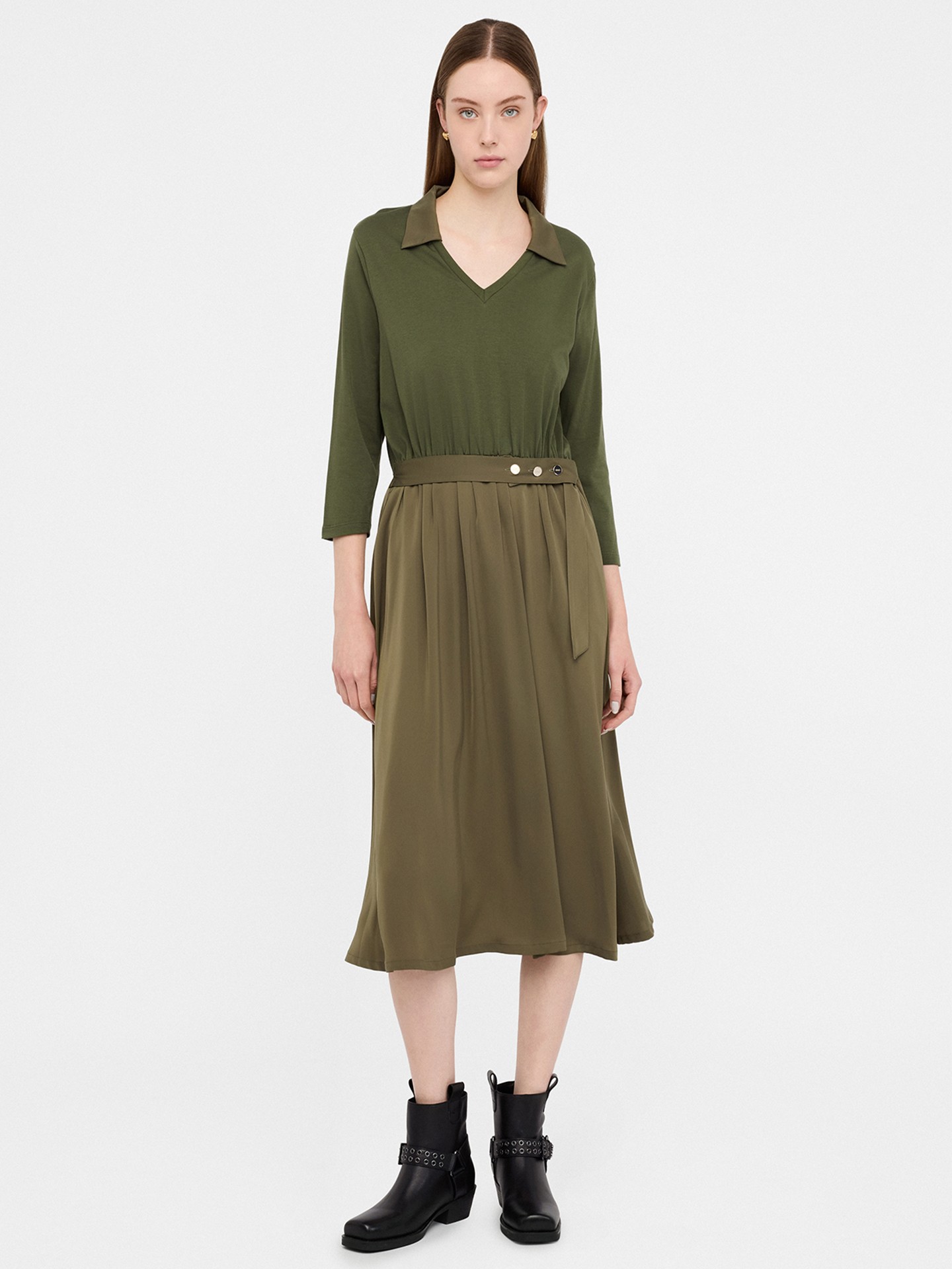 Vestido Midi com Decote em V