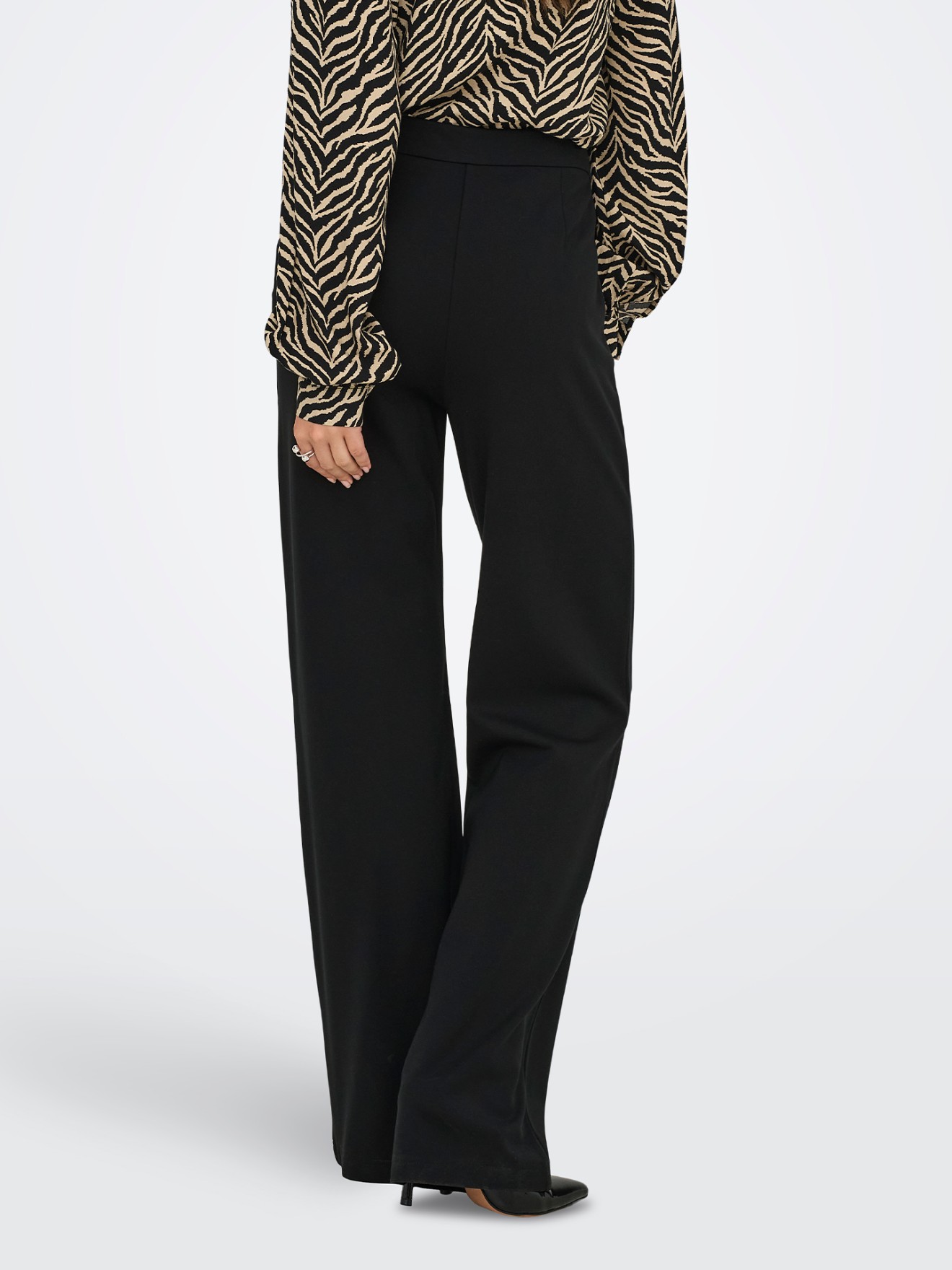 Calas Regular Fit
