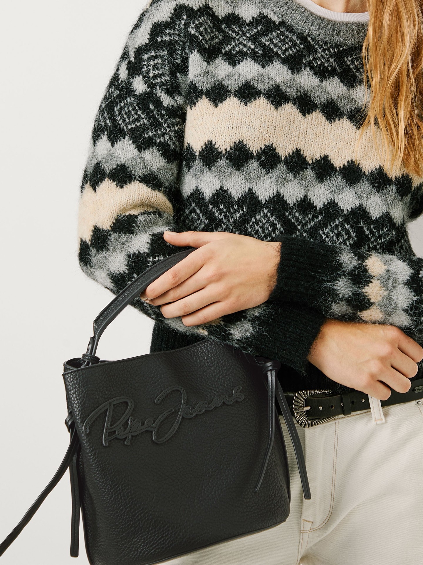 Mala Bucket com Efeito Pele