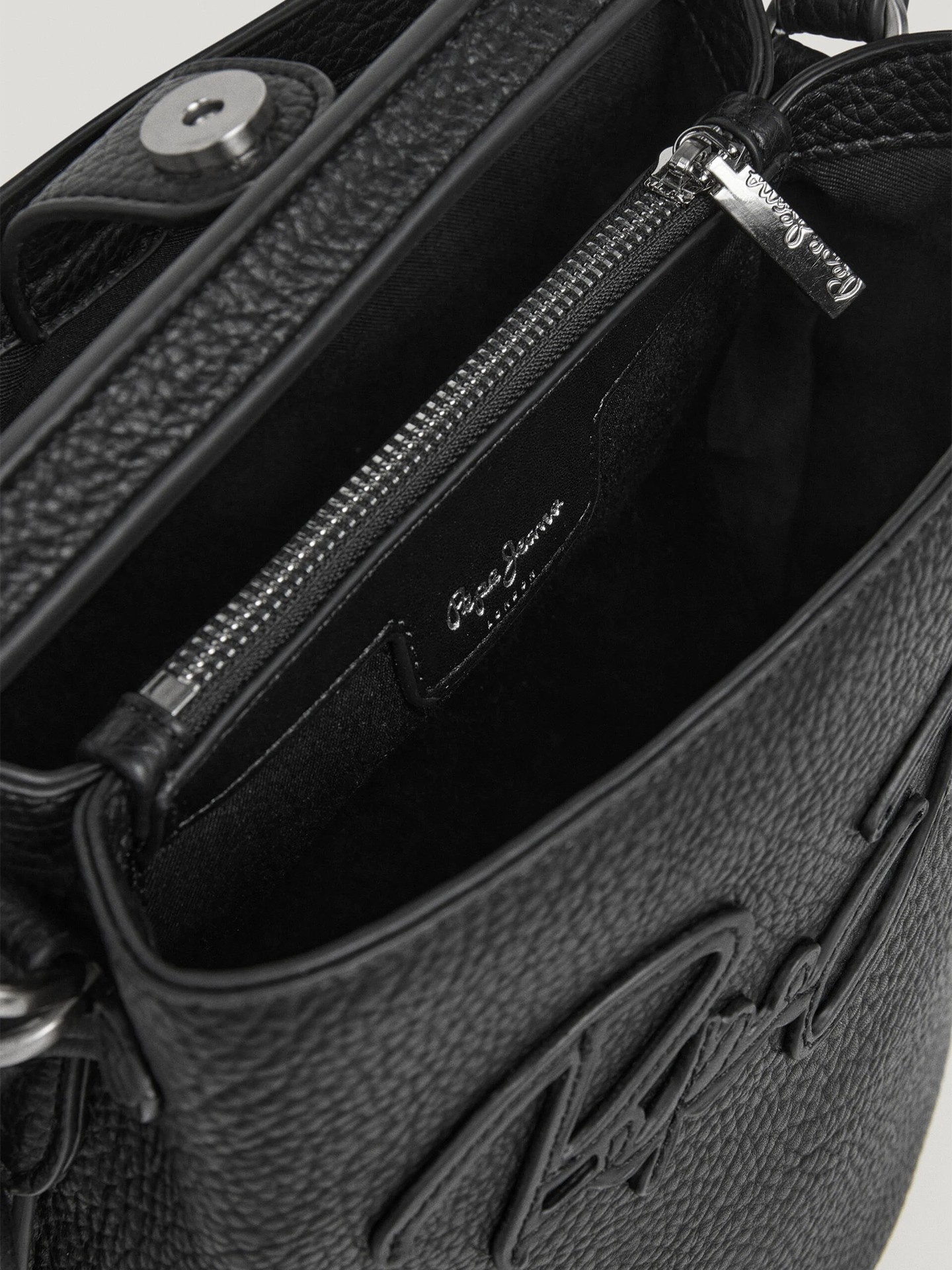 Mala Bucket com Efeito Pele