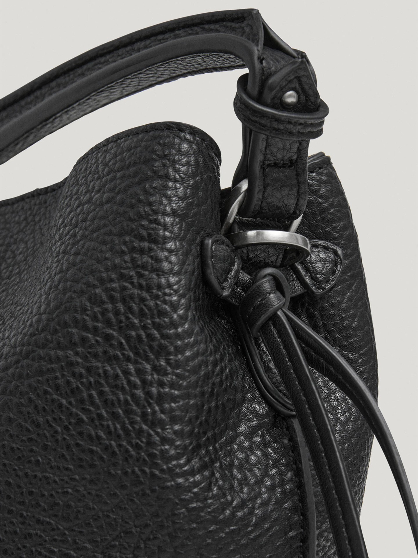 Mala Bucket com Efeito Pele