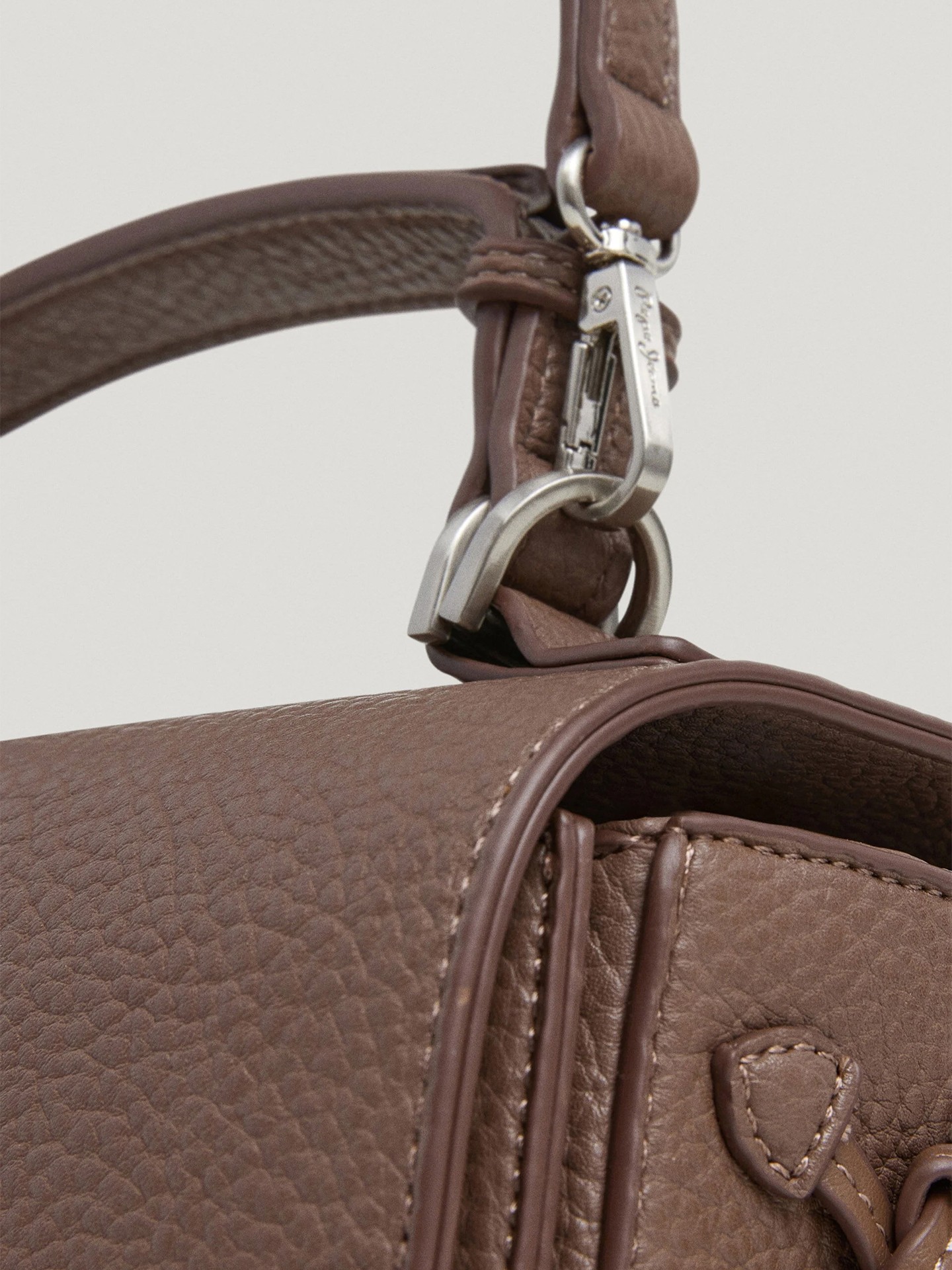 Mala de Mão Efeito Couro