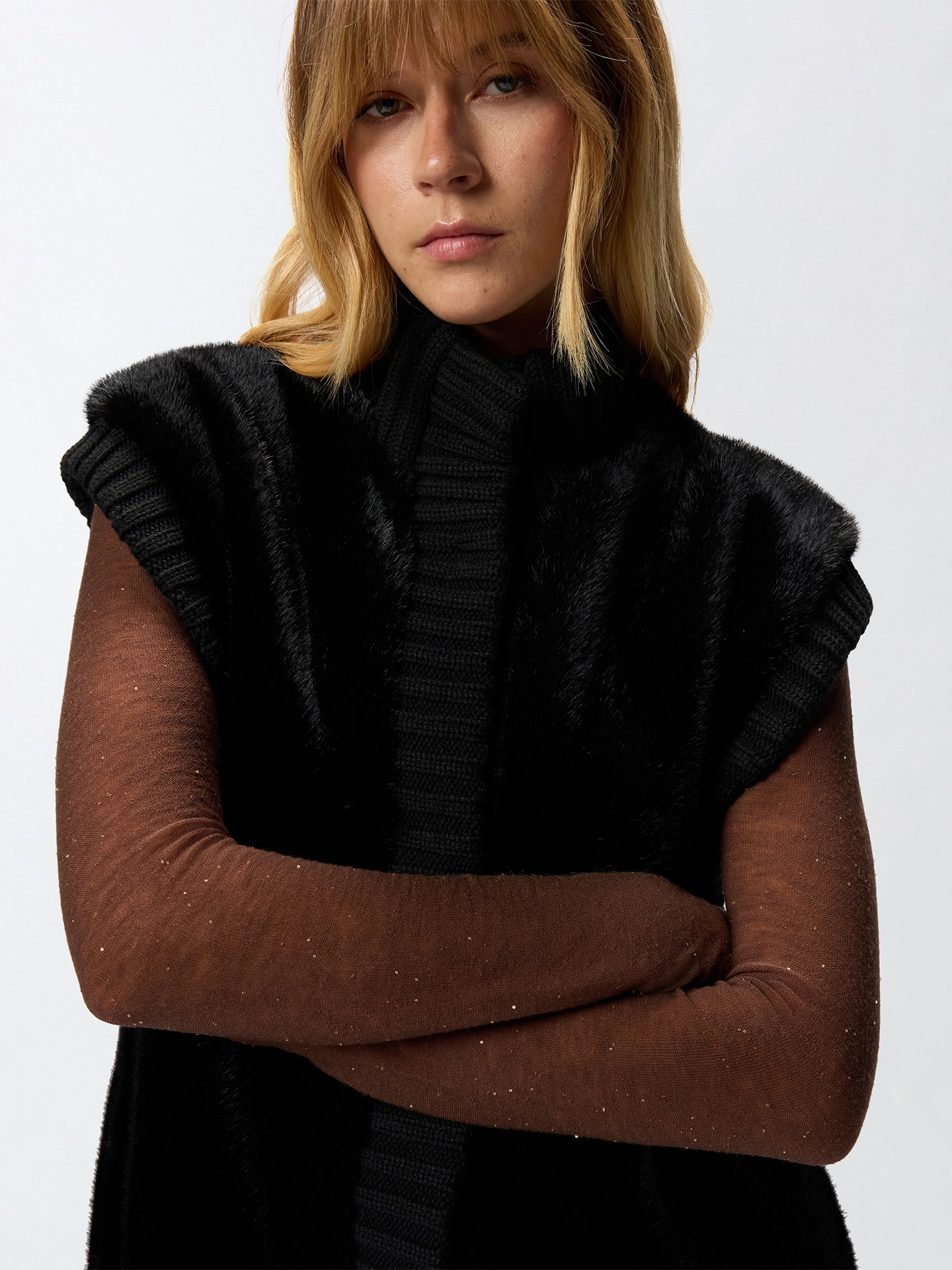 Colete com Gola Alta