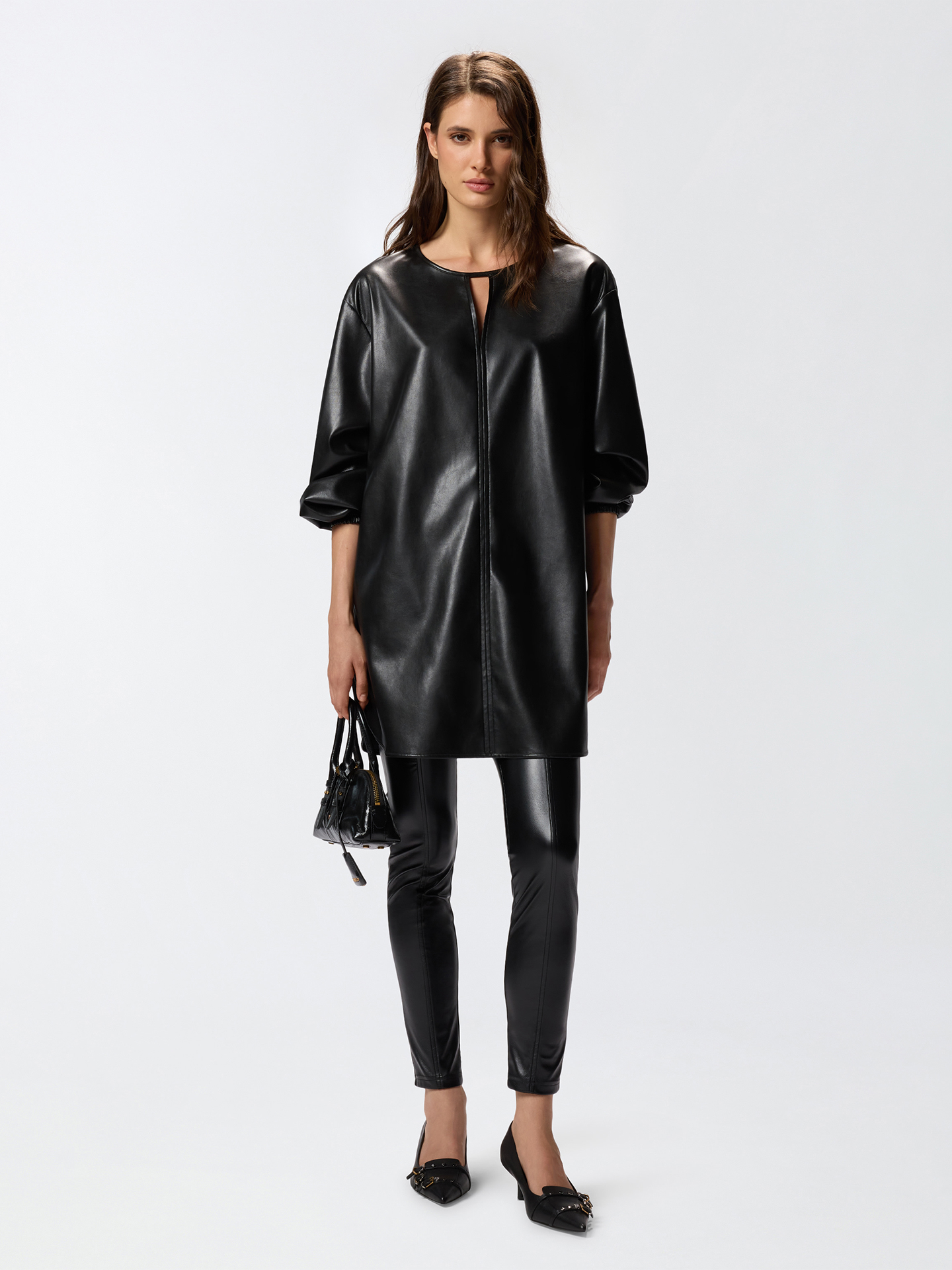 Vestido Curto Efeito Pele