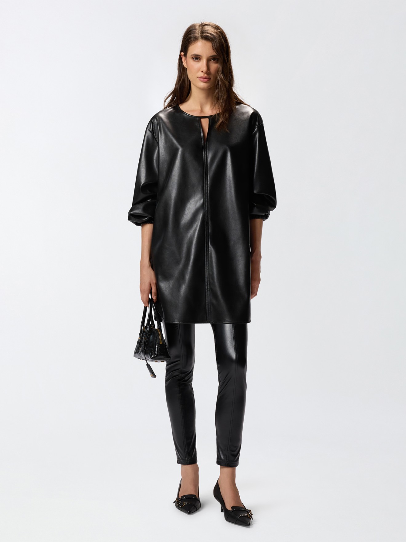 Vestido Curto Efeito Pele