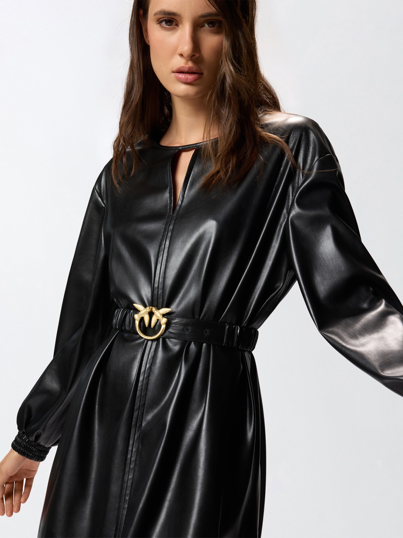 Vestido Curto Efeito Pele