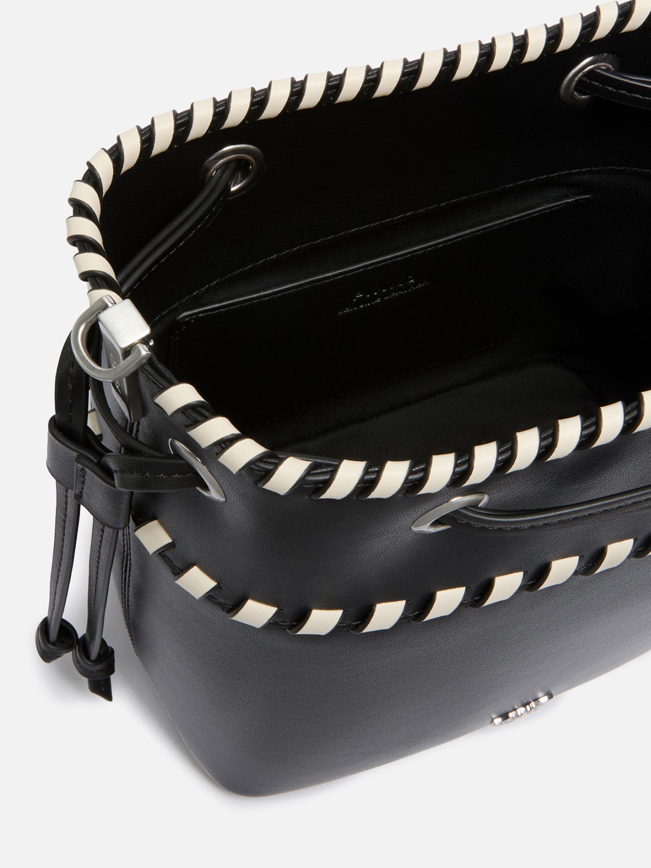 Bucket Bag em Pele
