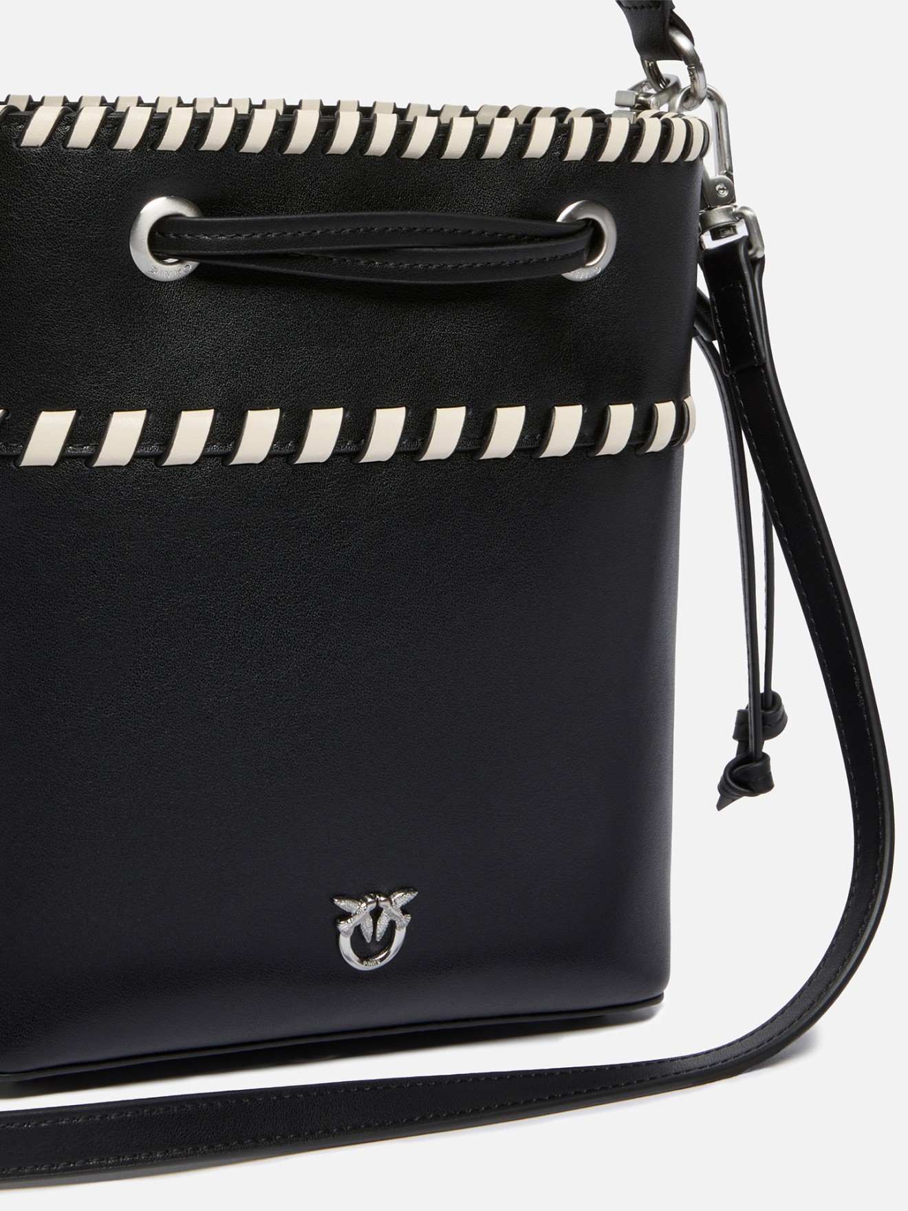 Bucket Bag em Pele