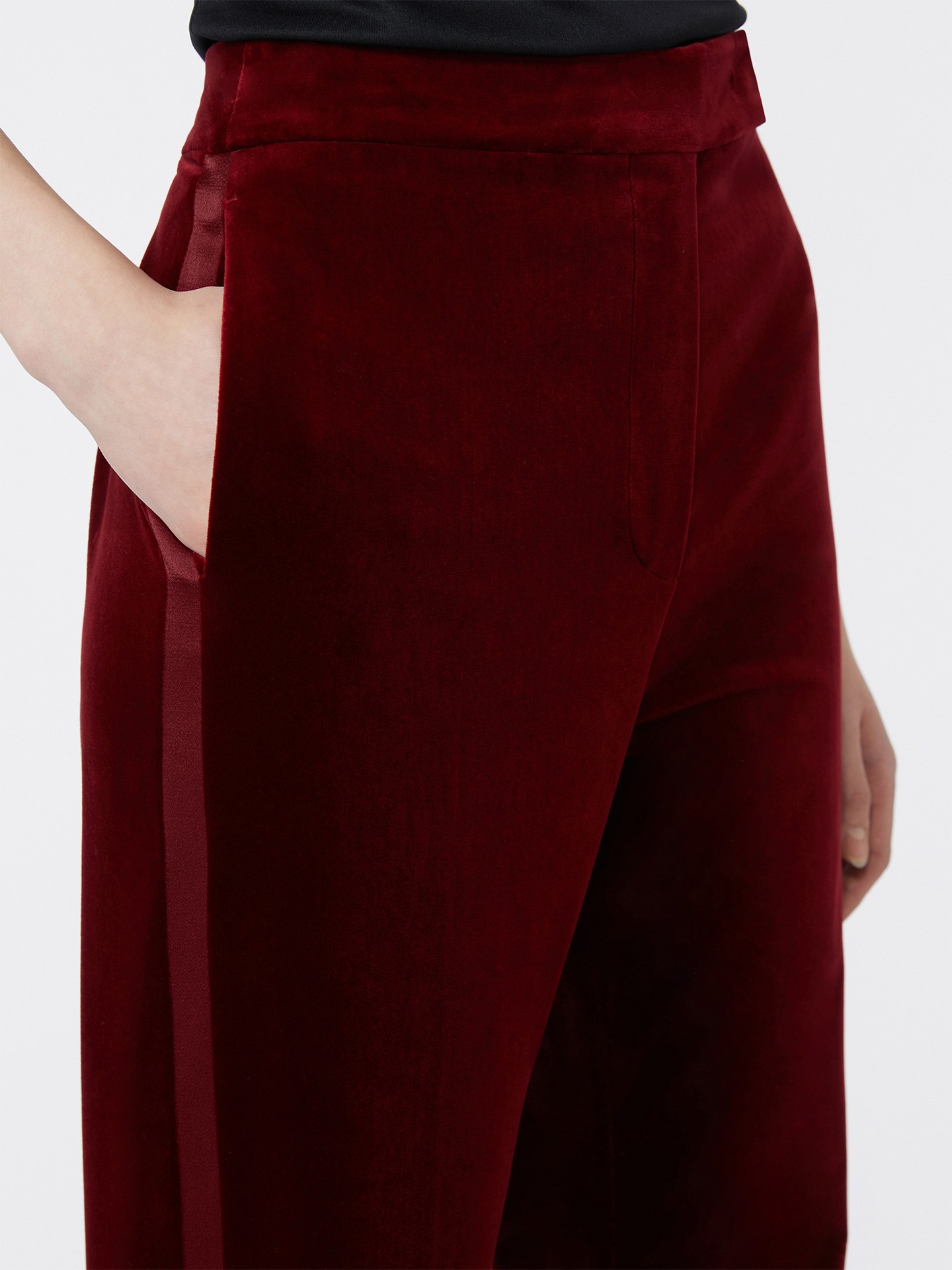 Calças em Veludo Vetrino