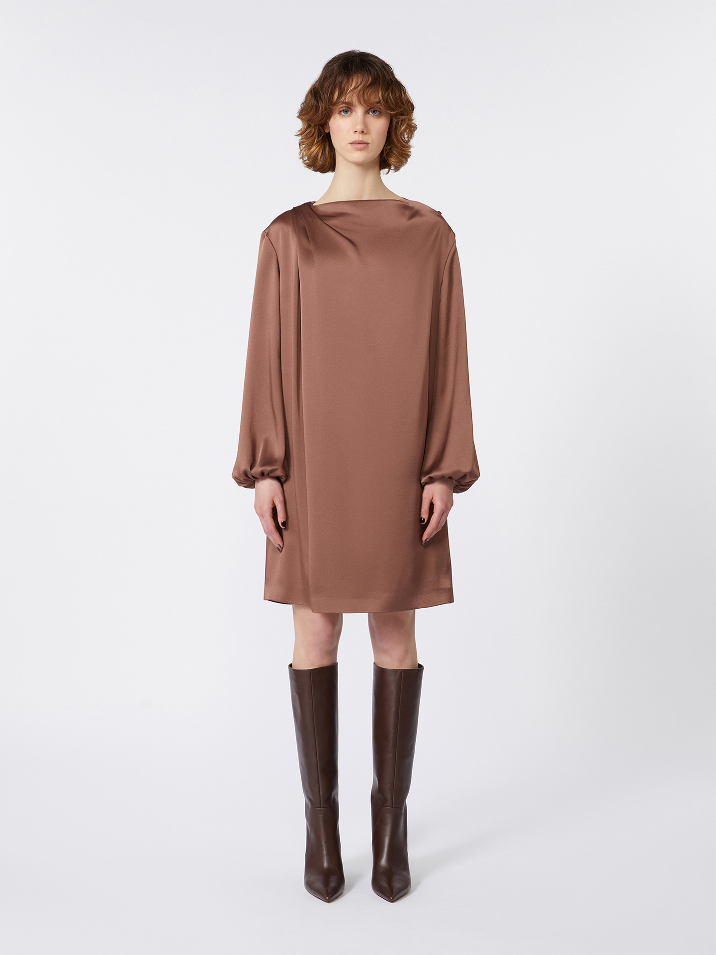 Vestido Curto Acetinado Cabina1234