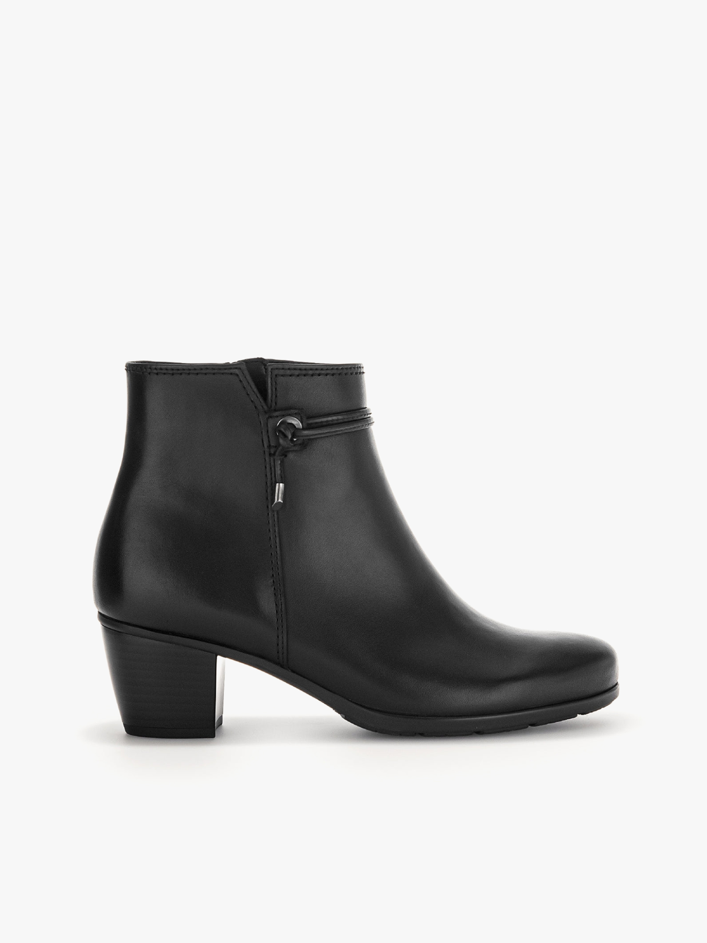 Botins em Pele com Salto