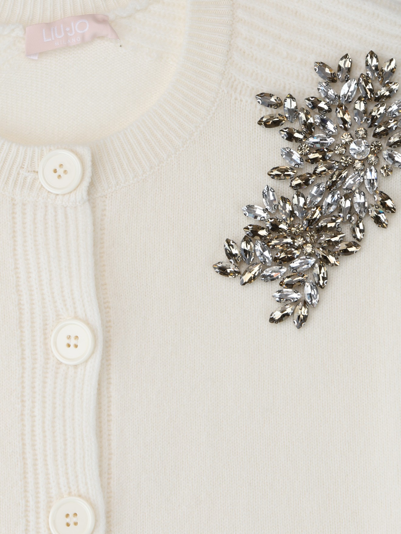 Casaco de L com Bordado de Joias