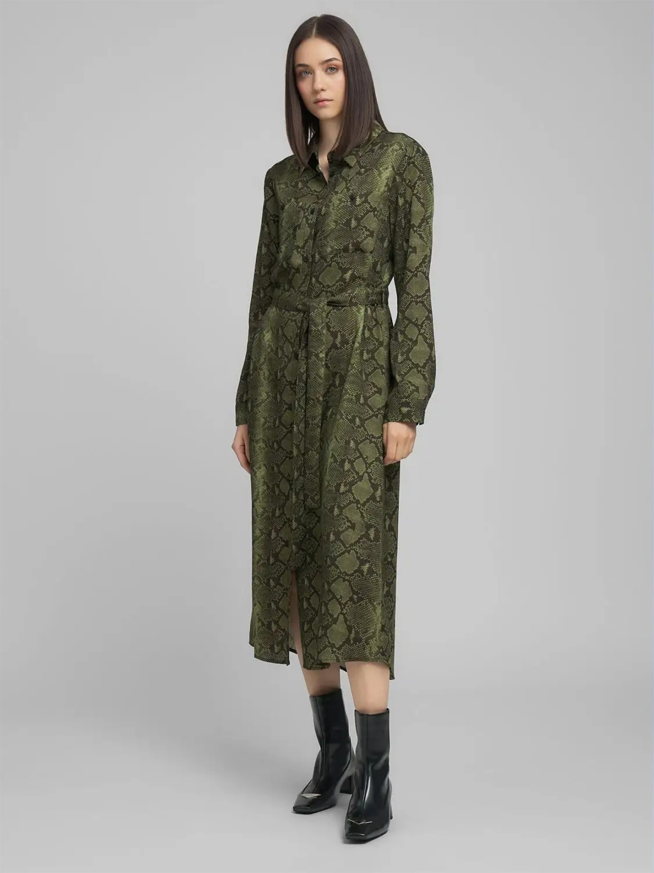 Vestido Camiseiro Padro de Pele de Cobra