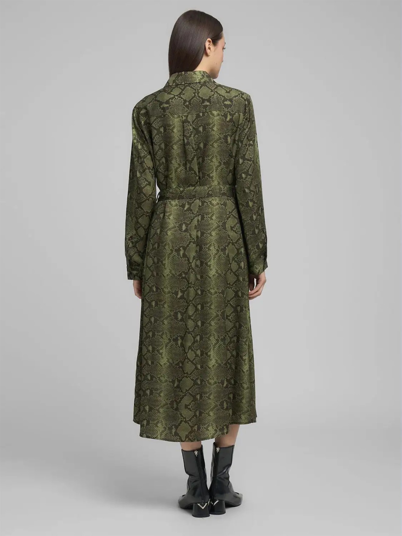 Vestido Camiseiro Padro de Pele de Cobra