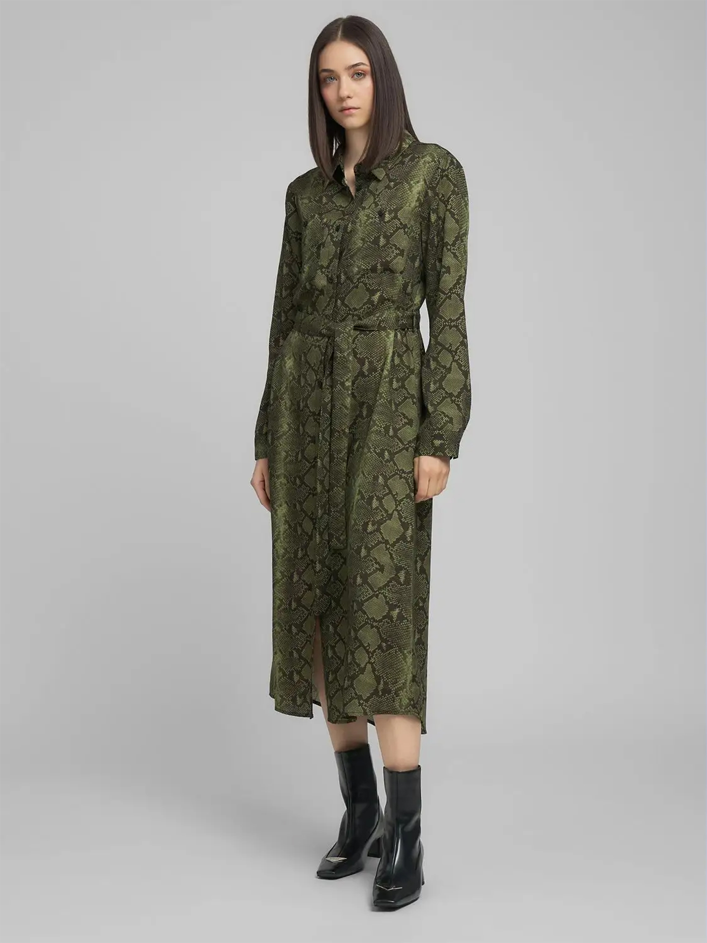 Vestido Camiseiro Padrão de Pele de Cobra