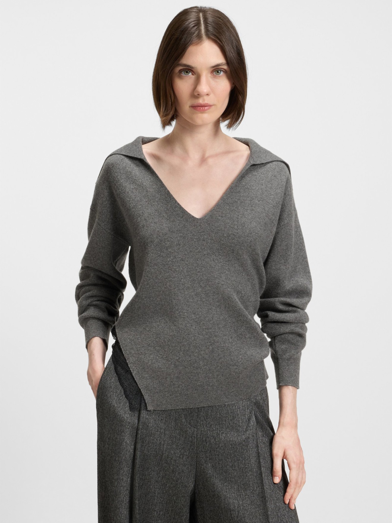 Camisola em L e Detalhes em Renda