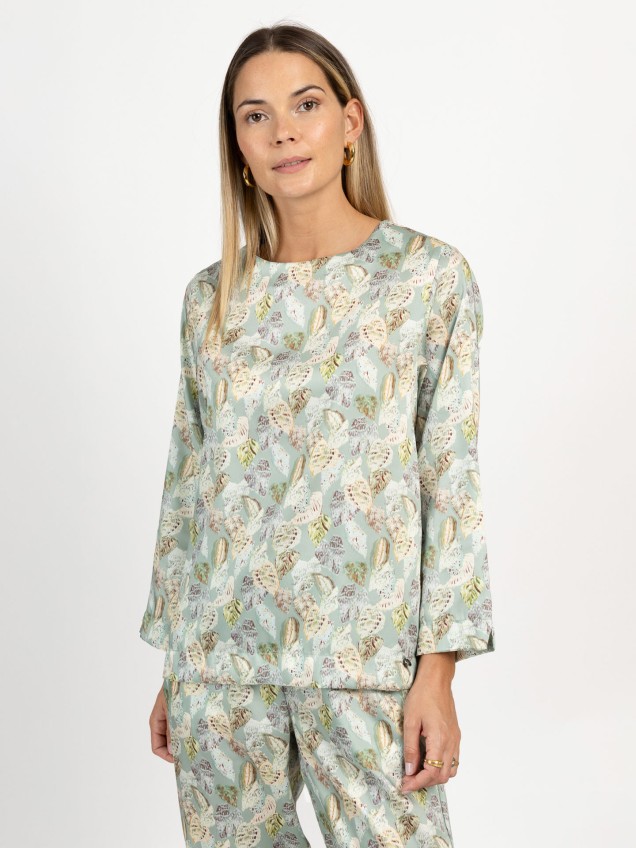 Blusa com Padro Floral