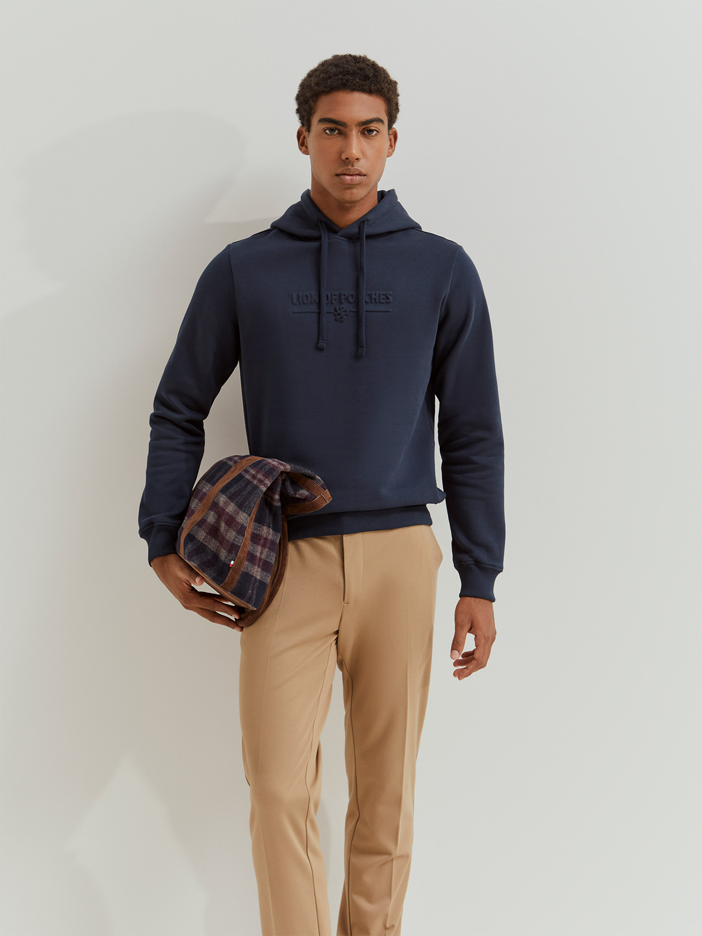 Sweatshirt com Logo em Relevo