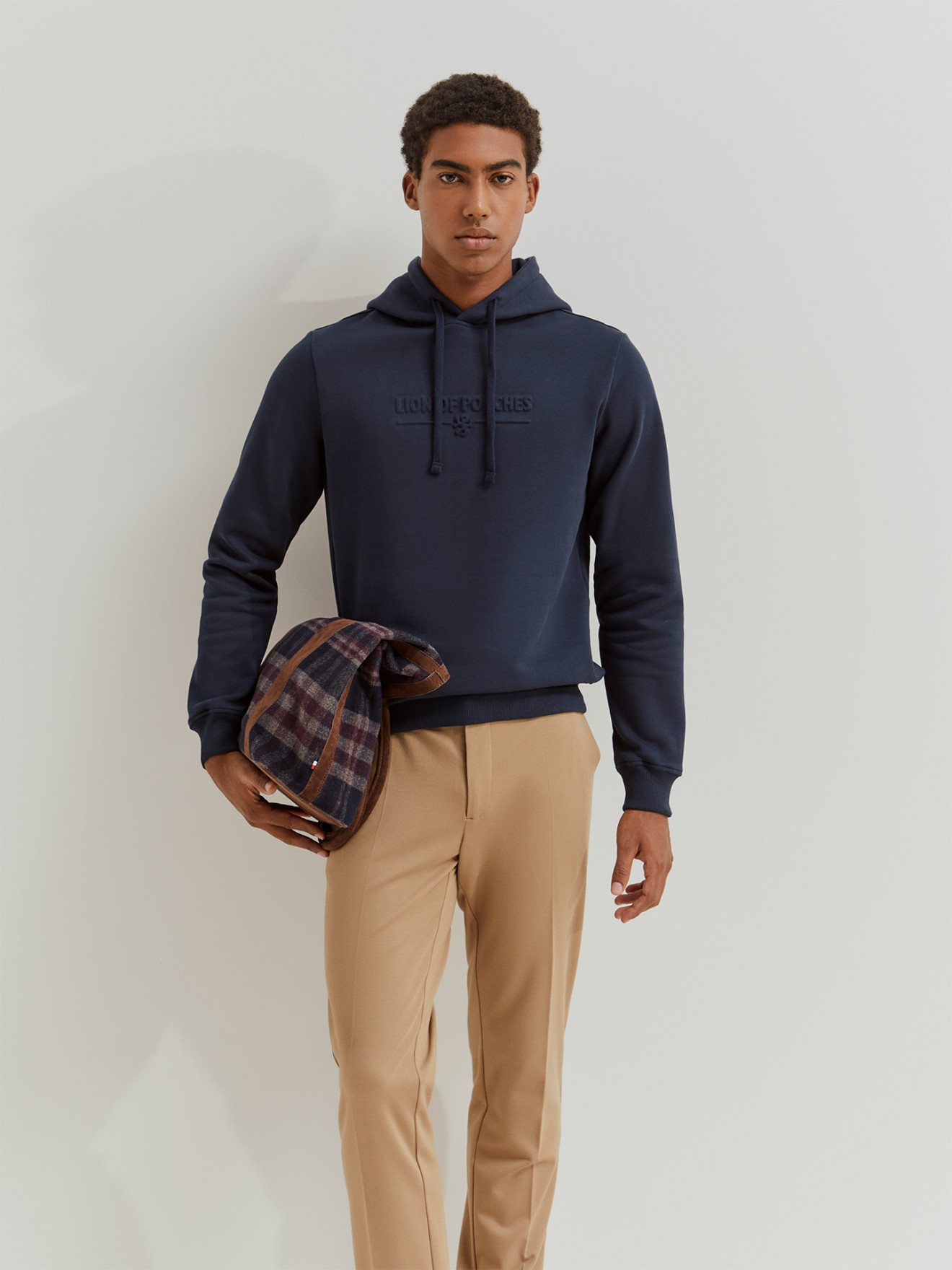 Sweatshirt com Logo em Relevo