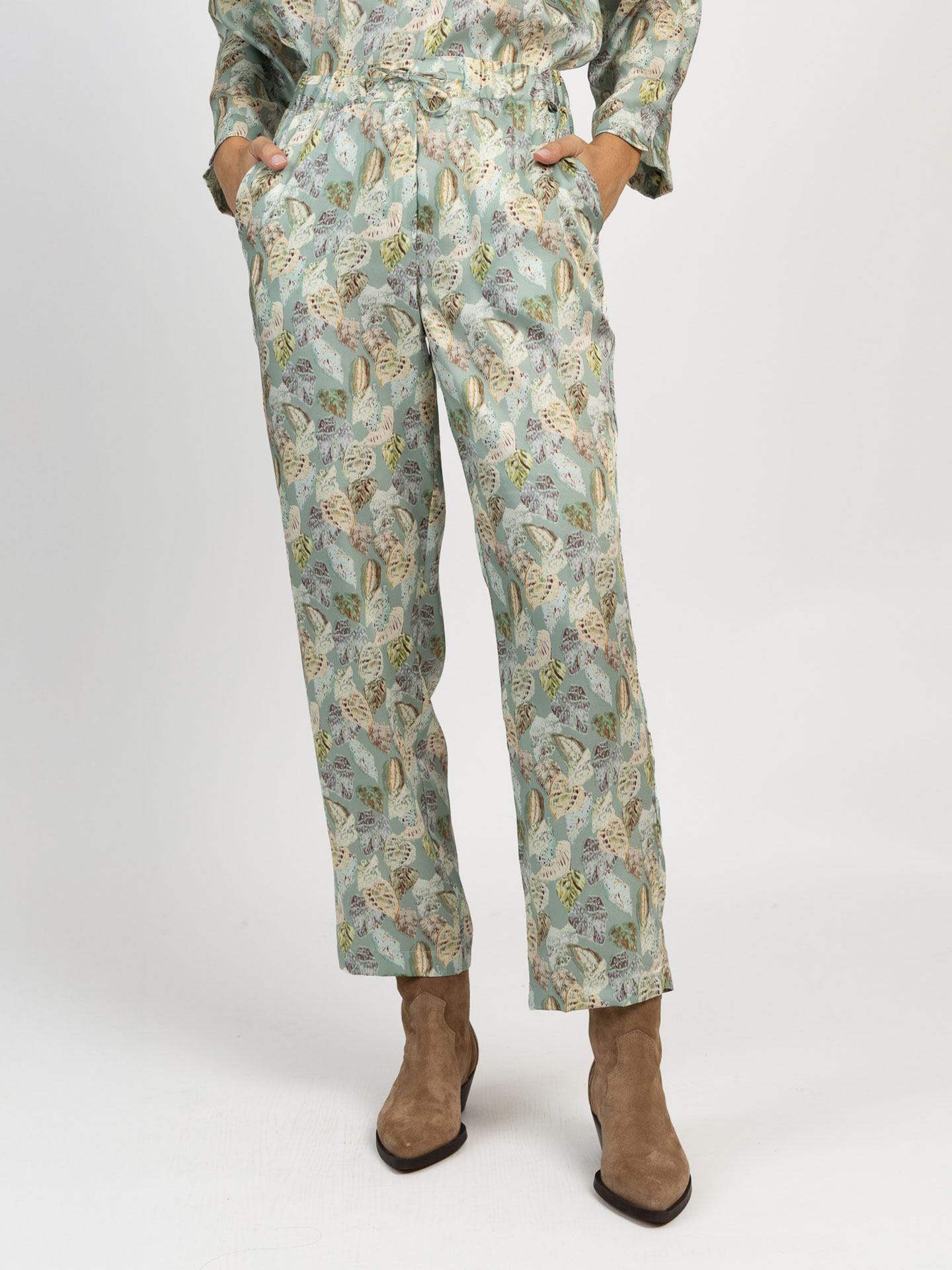 Calças com Padrão e Cintura Elástica