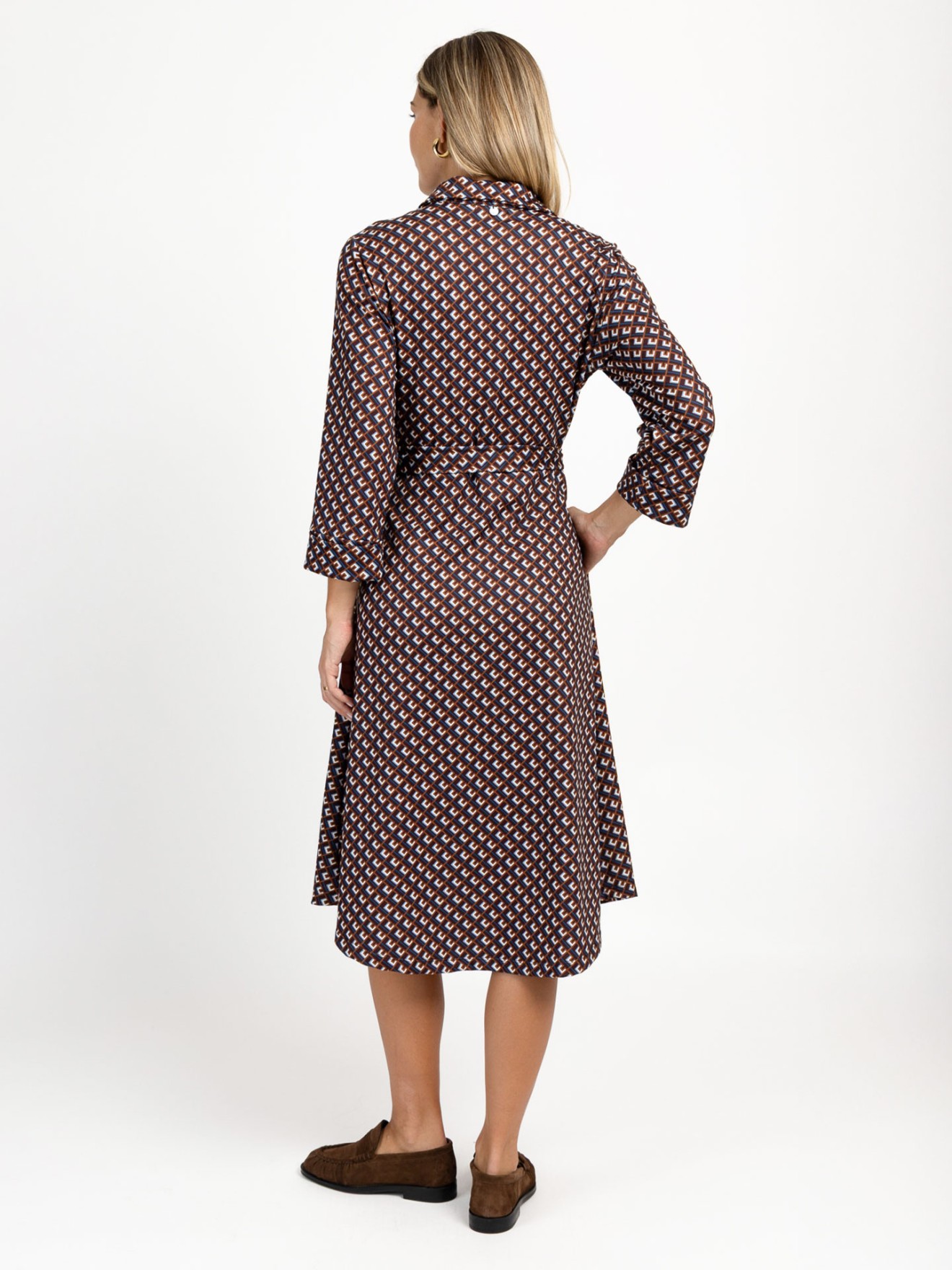 Vestido Camiseiro com Padrão Geométrico