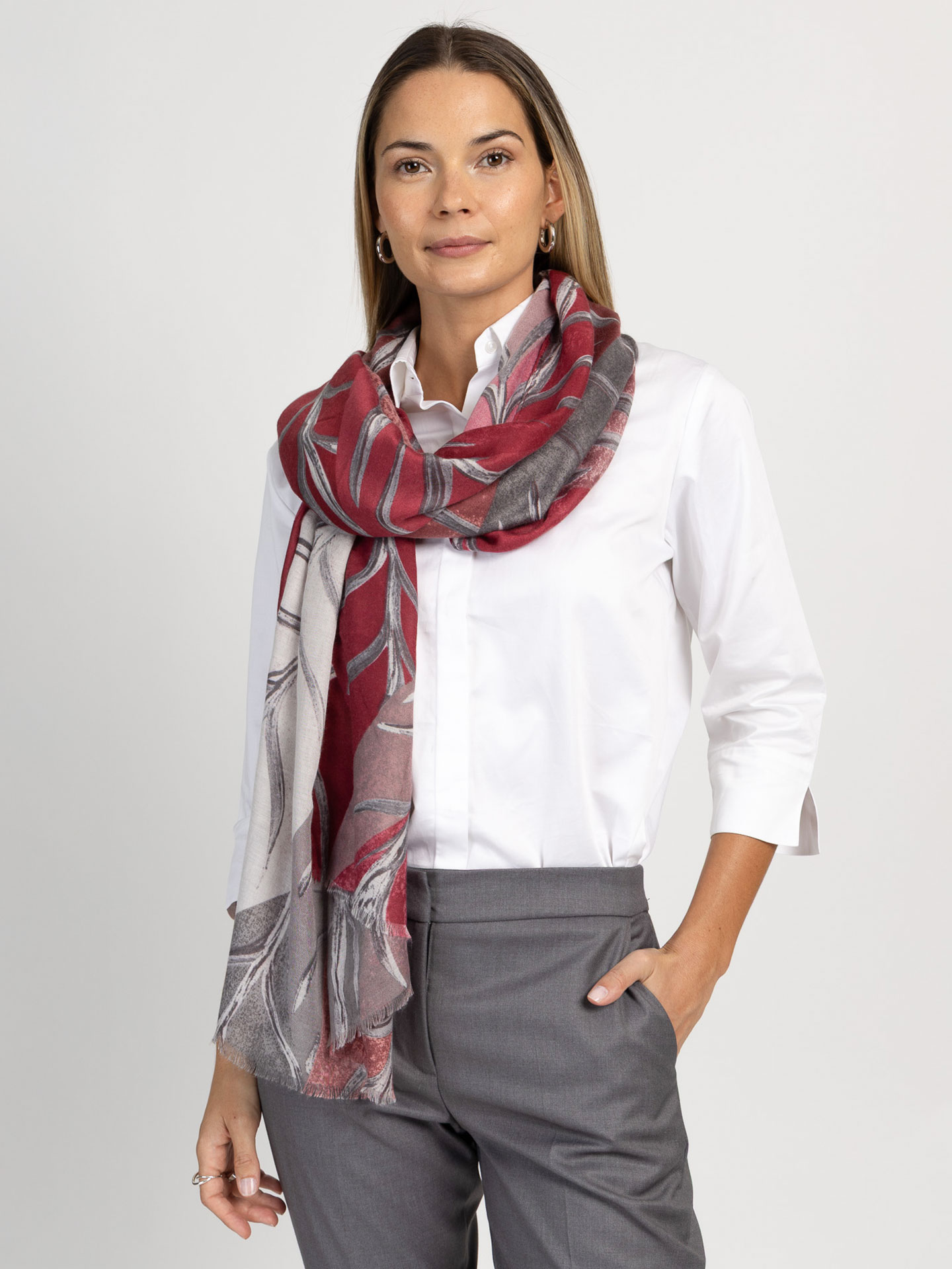 Echarpe com Padrão de Folhas