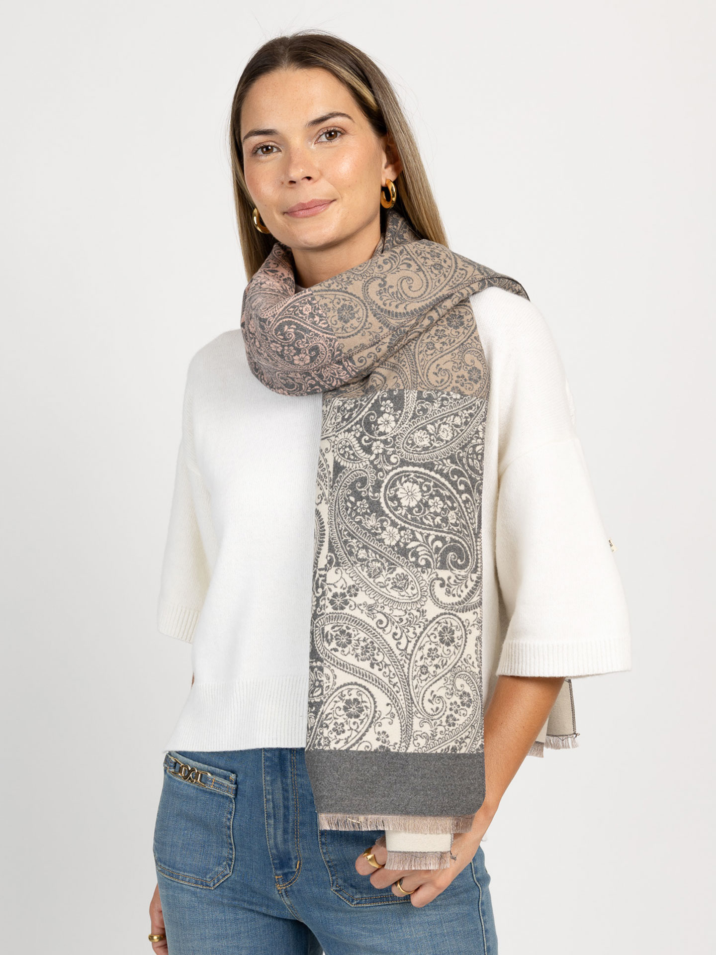 Echarpe com Padrão Paisley