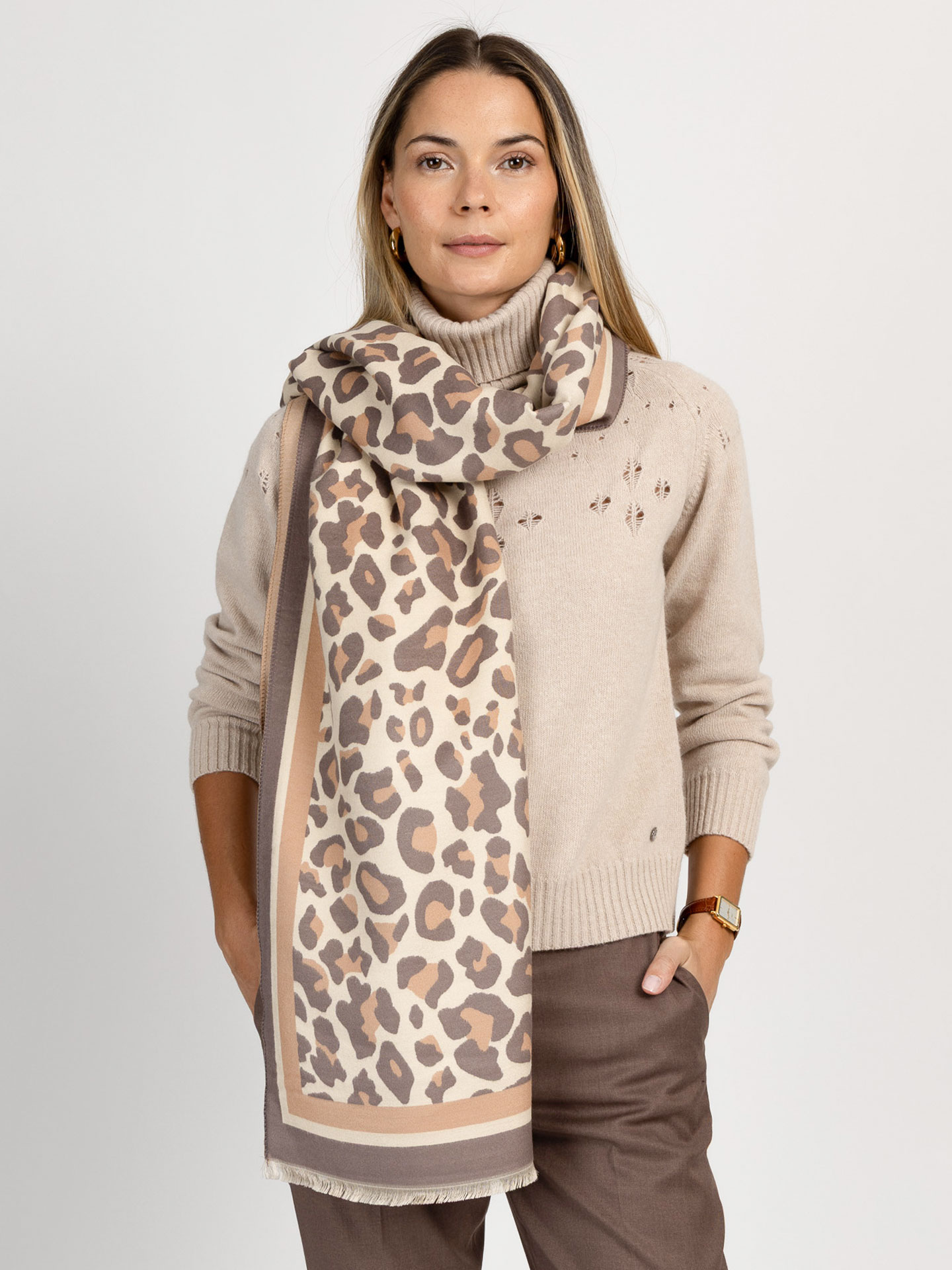 Echarpe com Padrão Leopardo