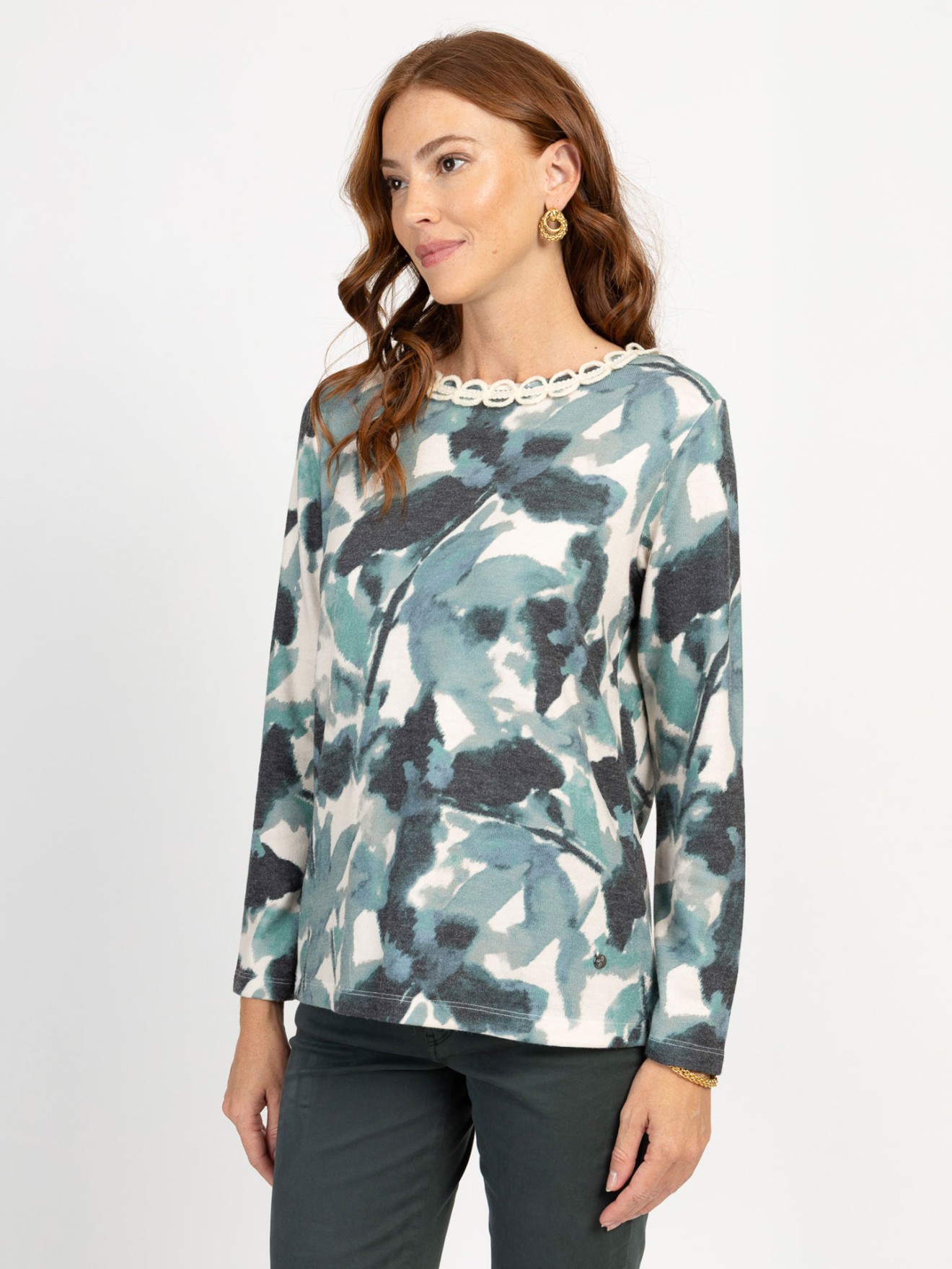 Blusa com Padrão Abstrato