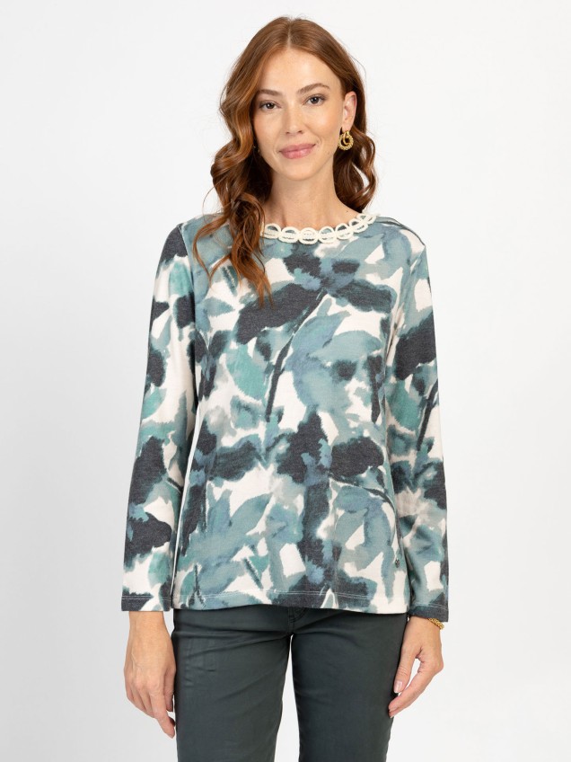 Blusa com Padrão Abstrato