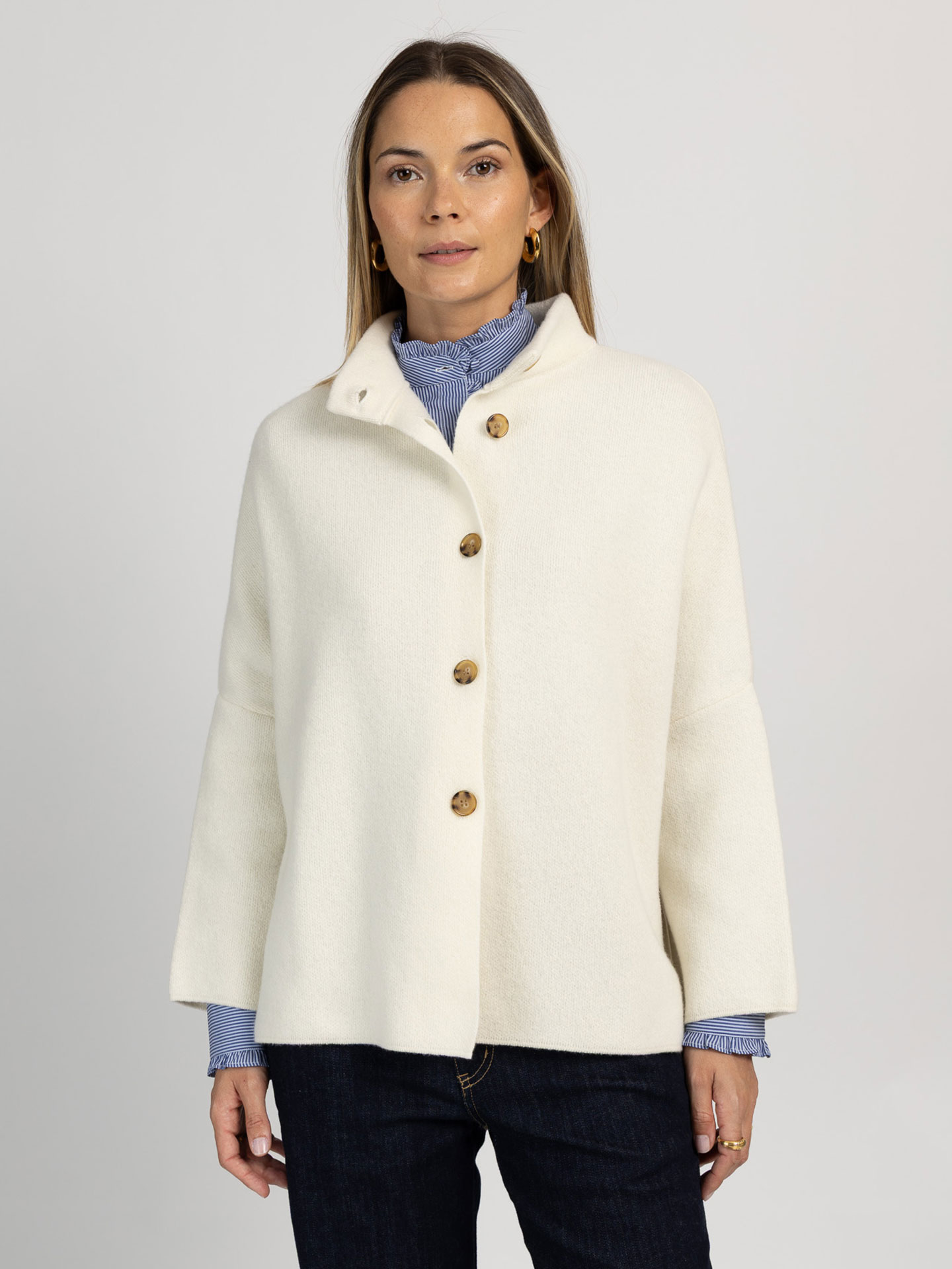 Quimono de Malha com Gola Alta e Botões